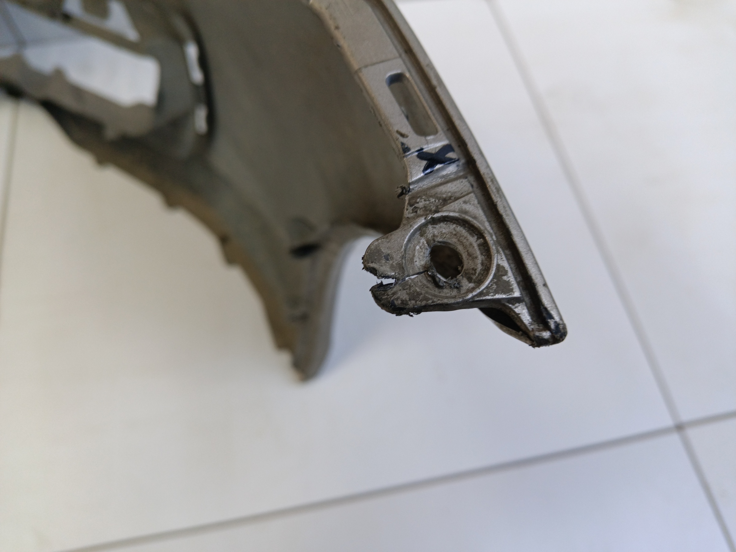 Бампер передний Volkswagen Polo 5 Sedan Restail