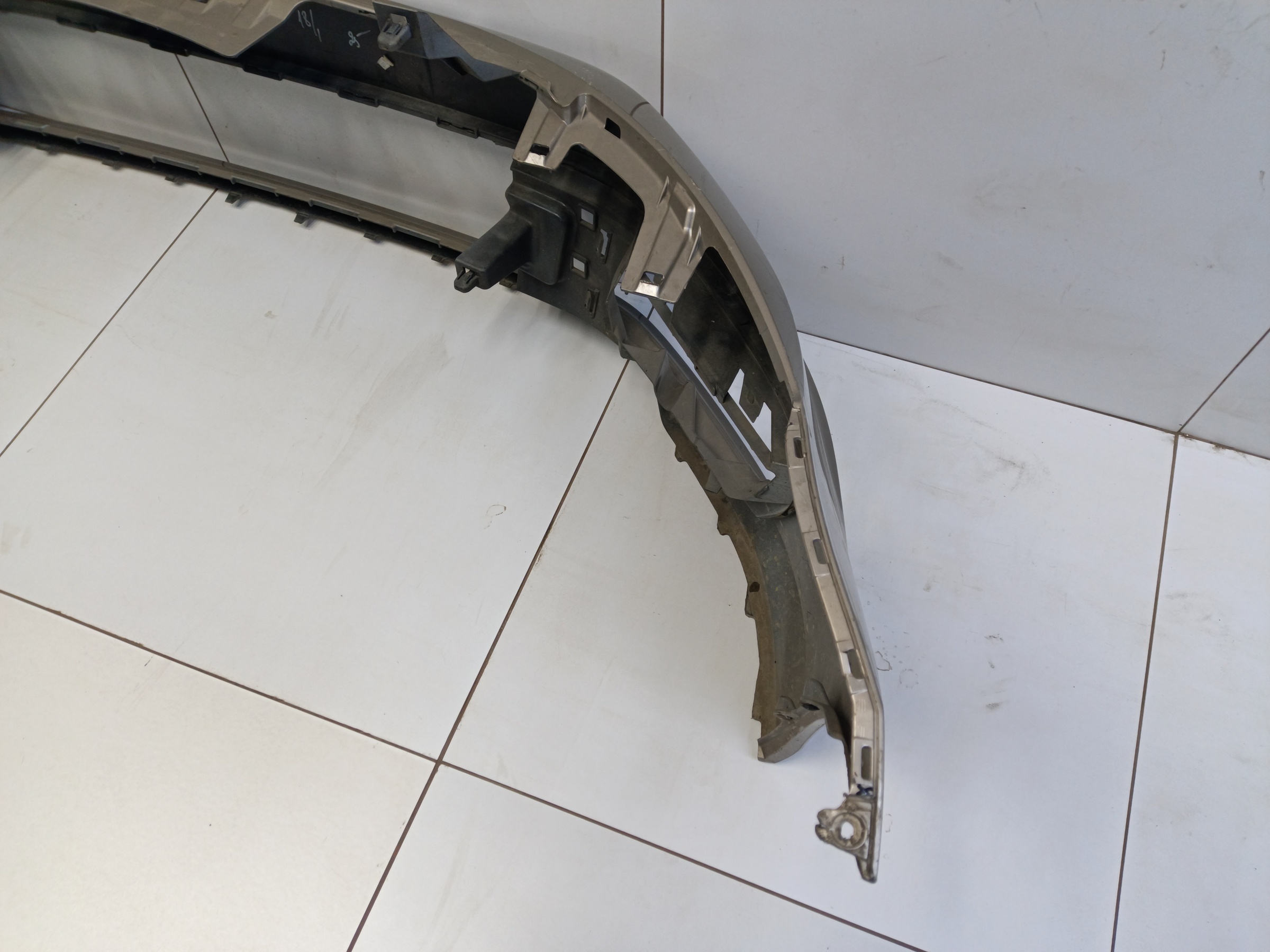 Бампер передний Volkswagen Polo 5 Sedan Restail