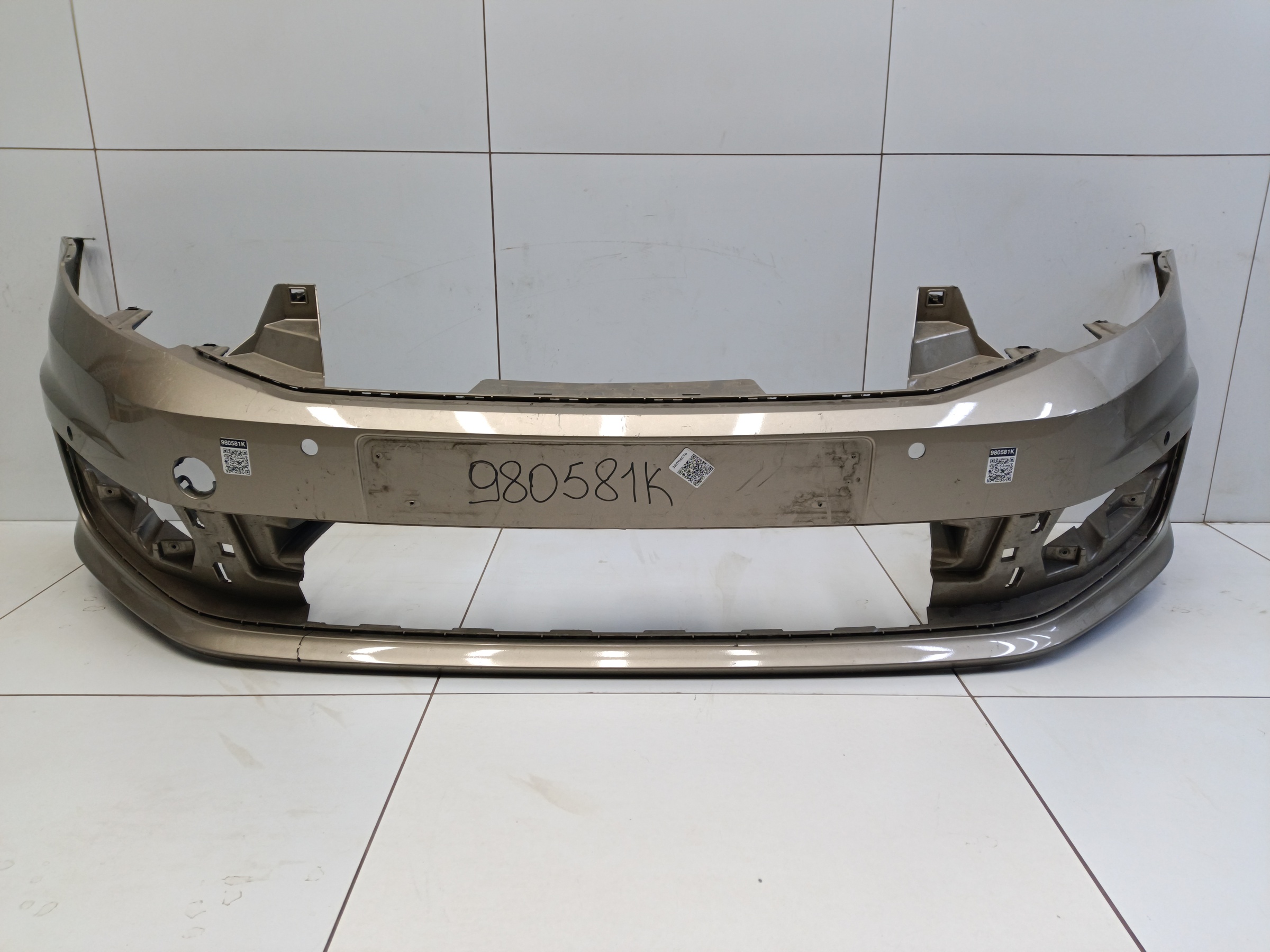 Бампер передний Volkswagen Polo 5 Sedan Restail