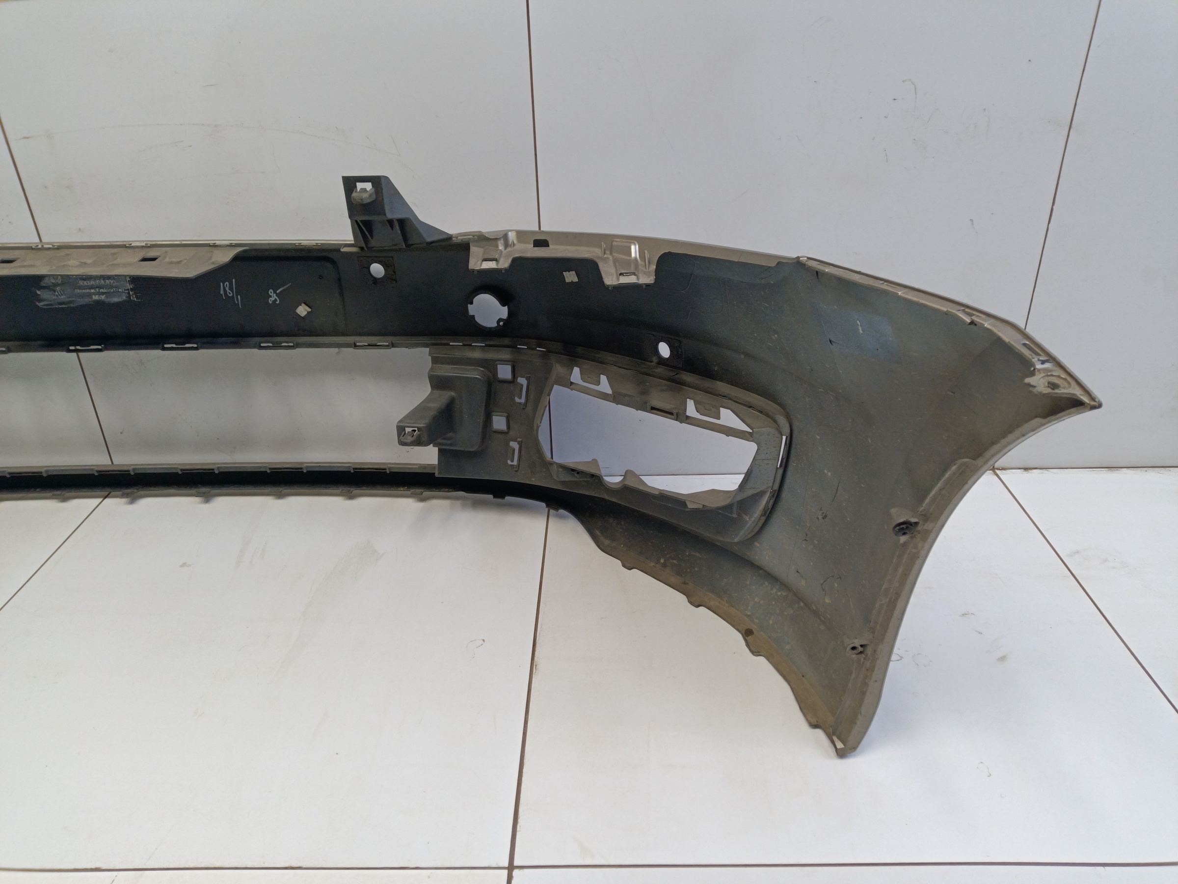 Бампер передний Volkswagen Polo 5 Sedan Restail