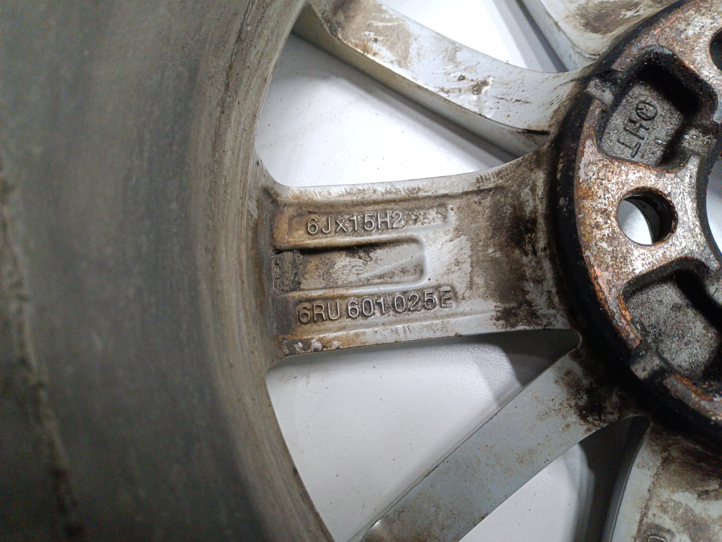 Диск колеса литой Volkswagen Polo 5 R15