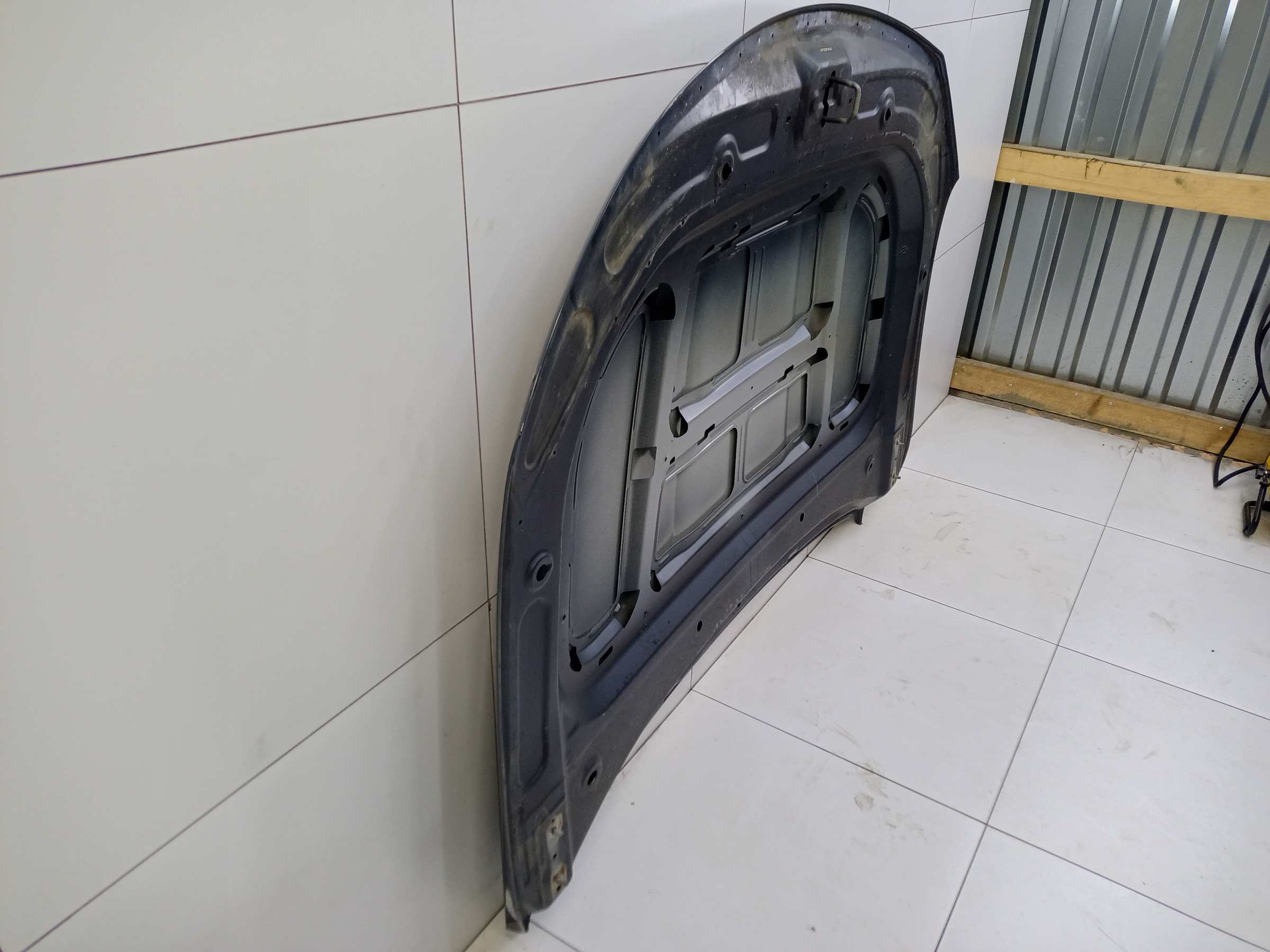 Капот Geely Tugella