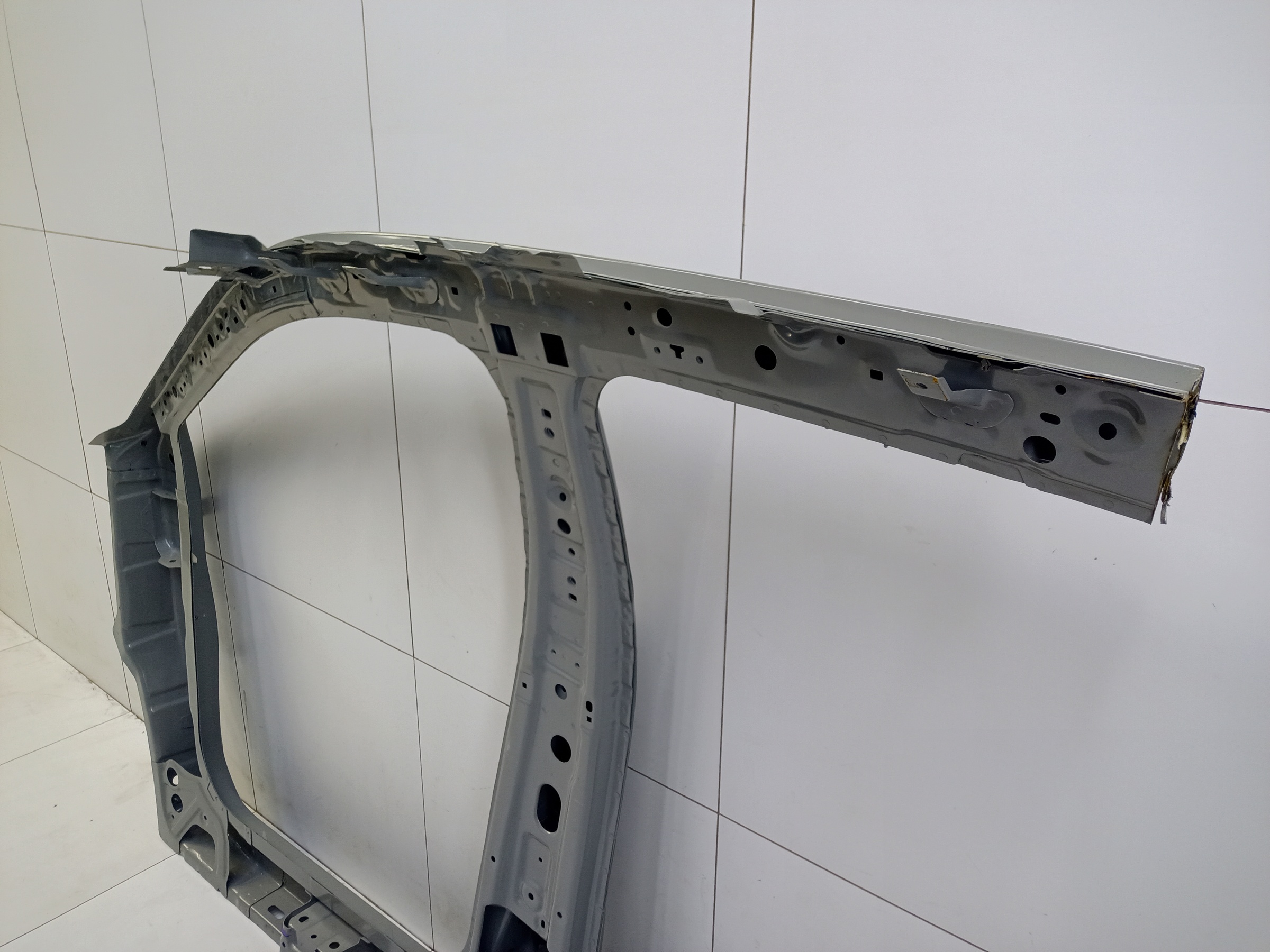 Панель кузова боковая правая Omoda C5