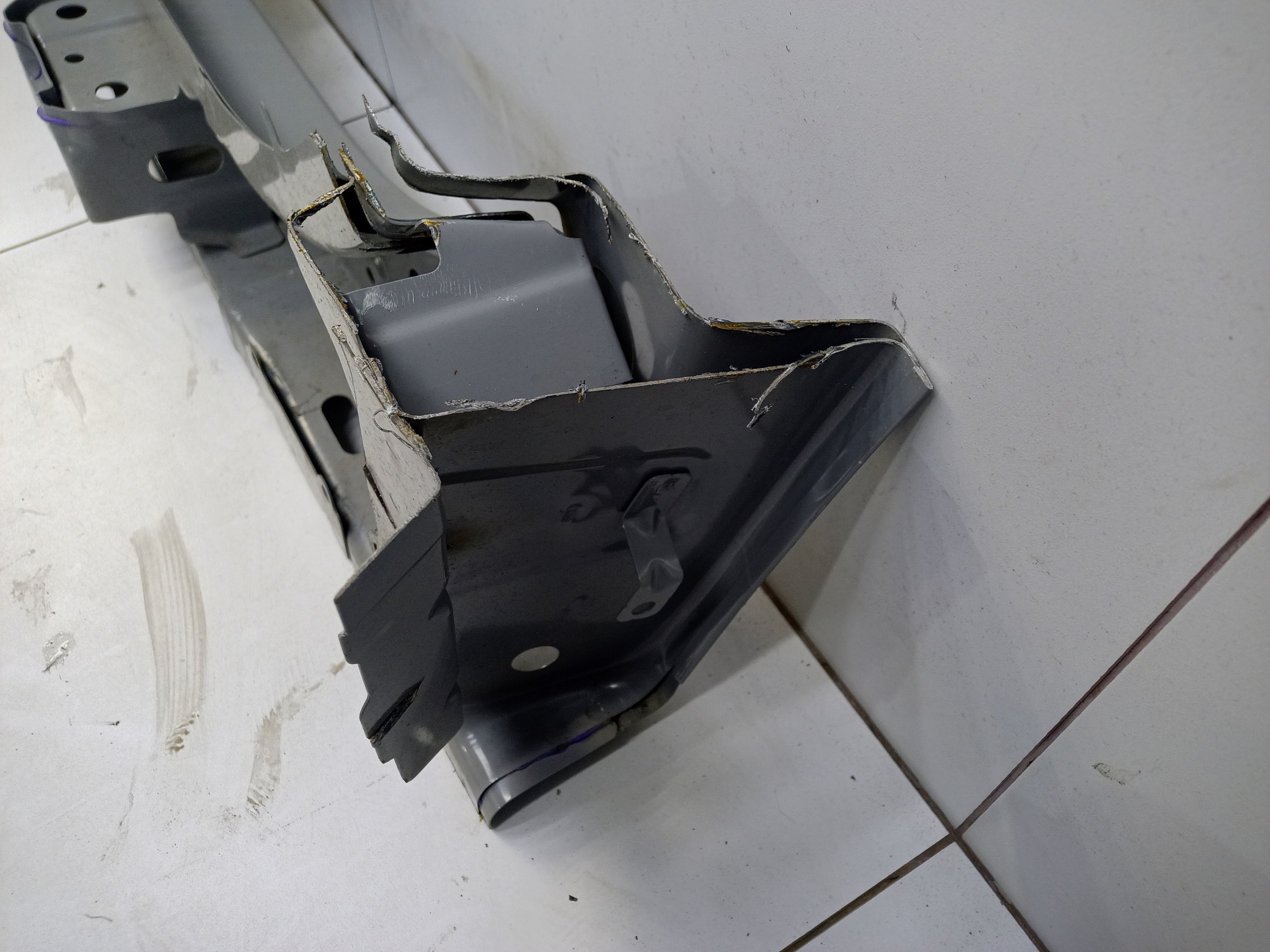 Панель кузова боковая правая Omoda C5