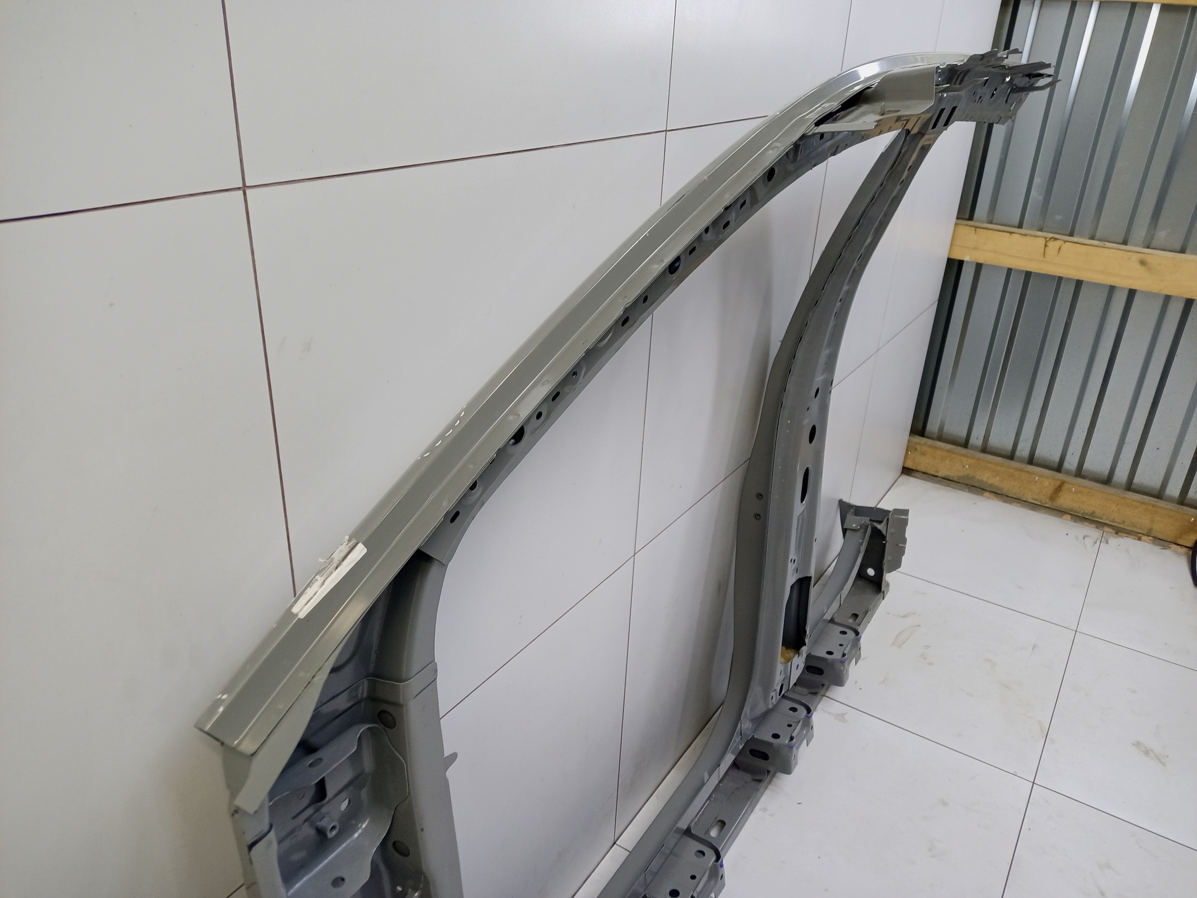 Панель кузова боковая правая Omoda C5