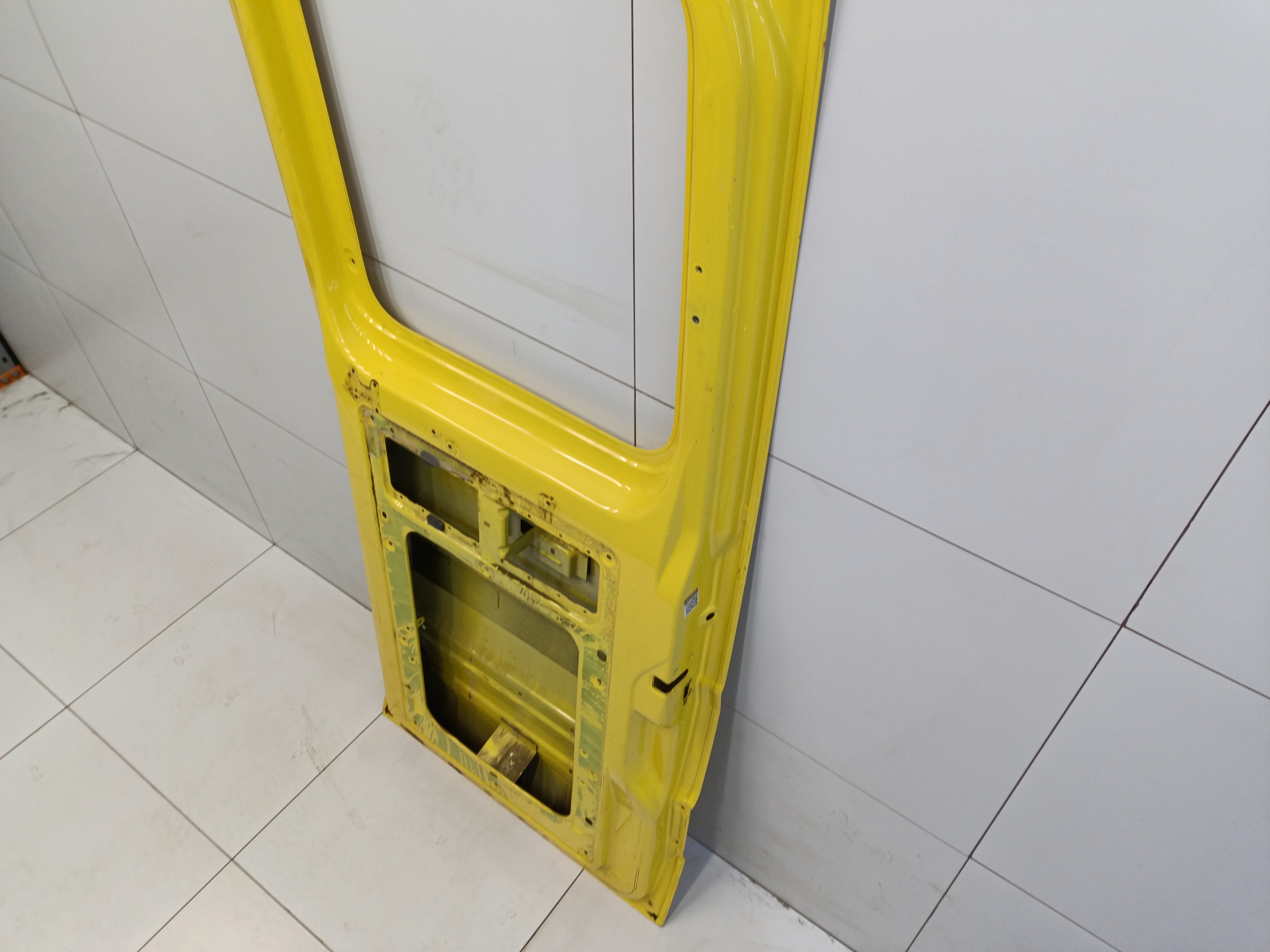 Дверь задняя правая Mercedes-Benz Sprinter W906 Double Cab бортовой