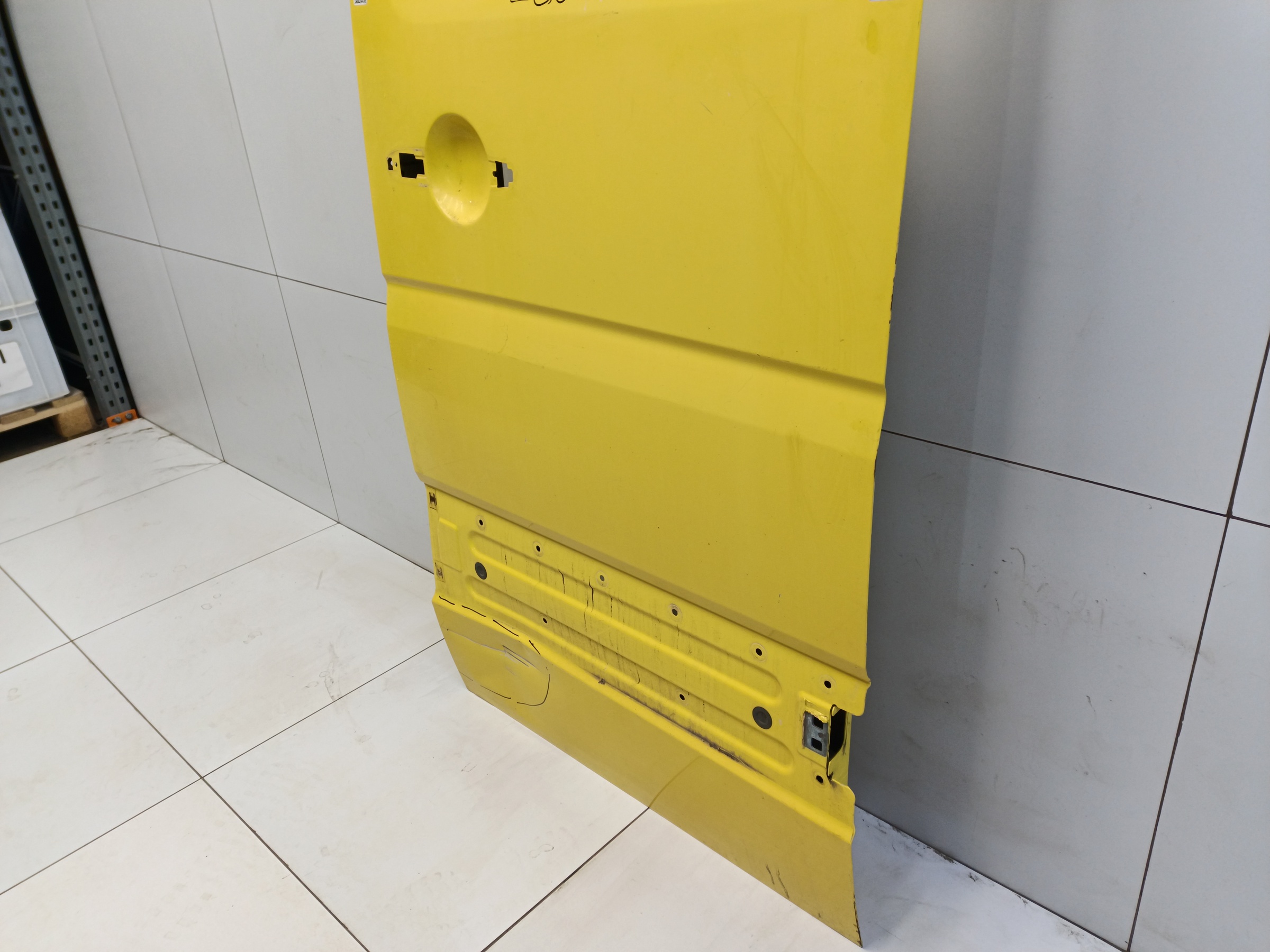 Дверь задняя правая Mercedes-Benz Sprinter W906 Double Cab бортовой