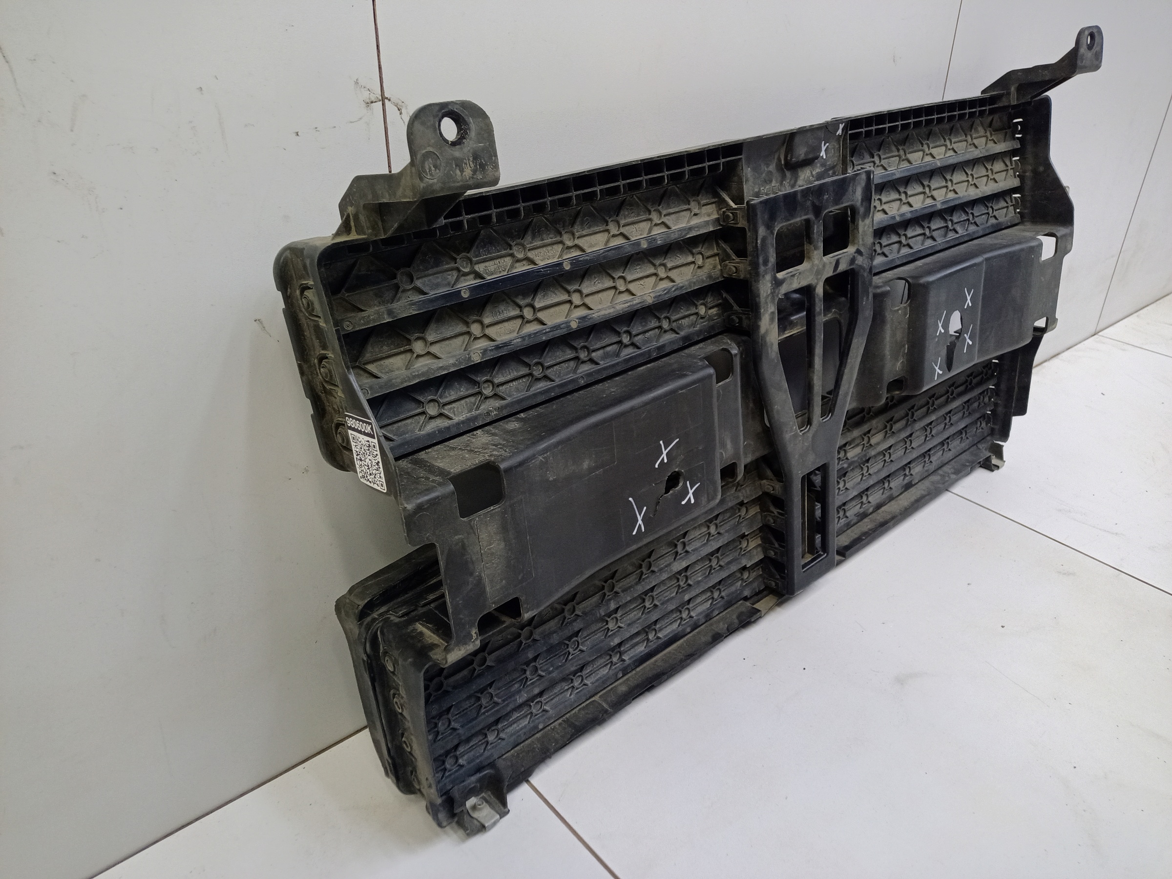 Дефлектор радиатора Geely Tugella