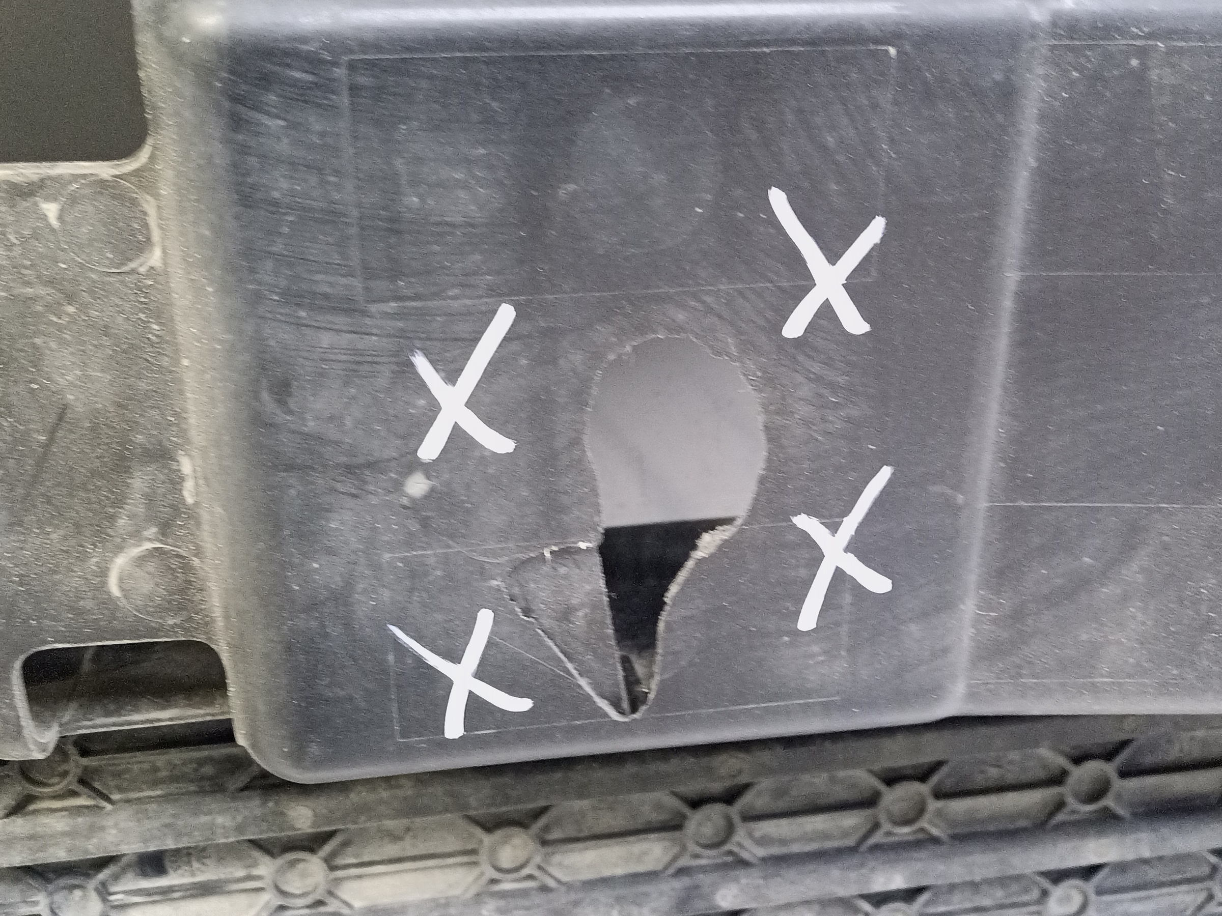 Дефлектор радиатора Geely Tugella