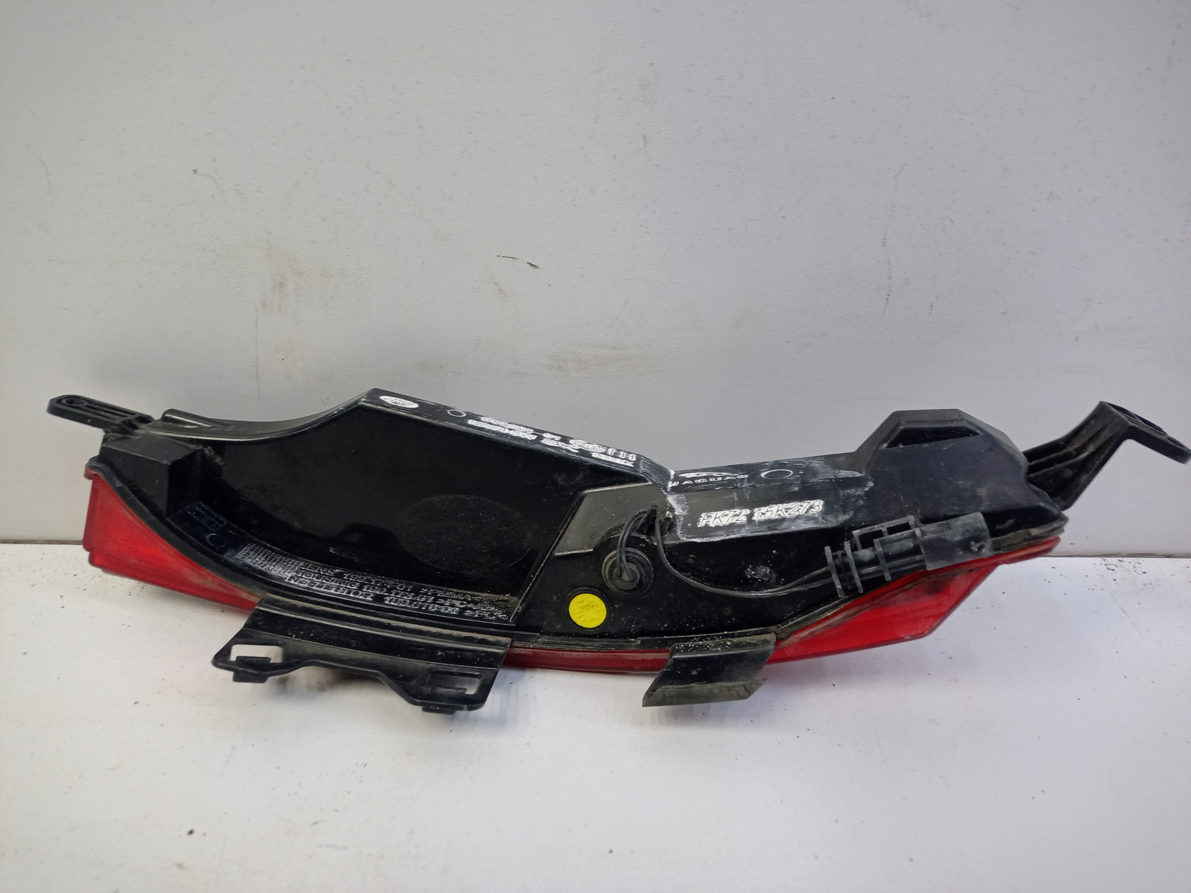 Фара ПТФ задняя левая Land Rover Discovery Sport LED