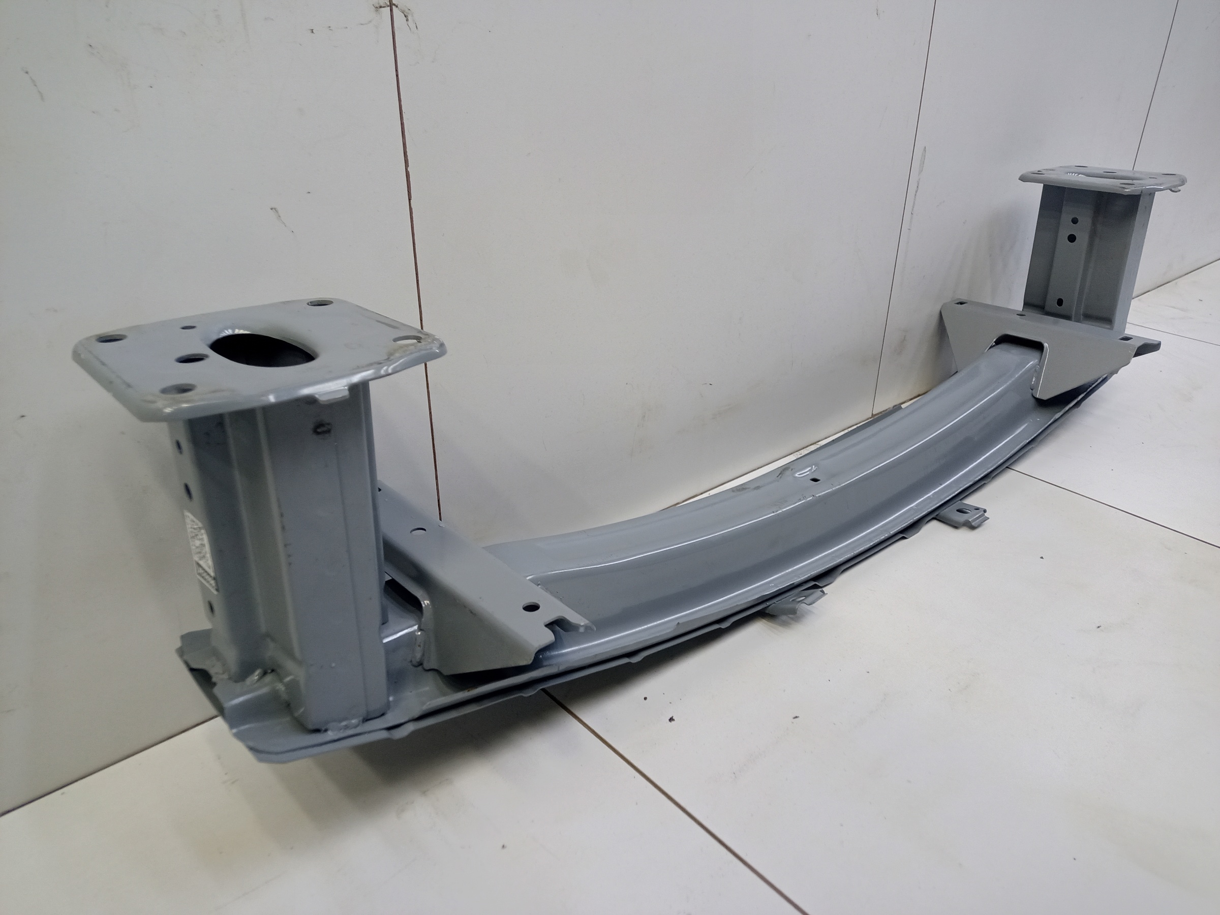 Усилитель переднего бампера Mazda CX-4 Restail