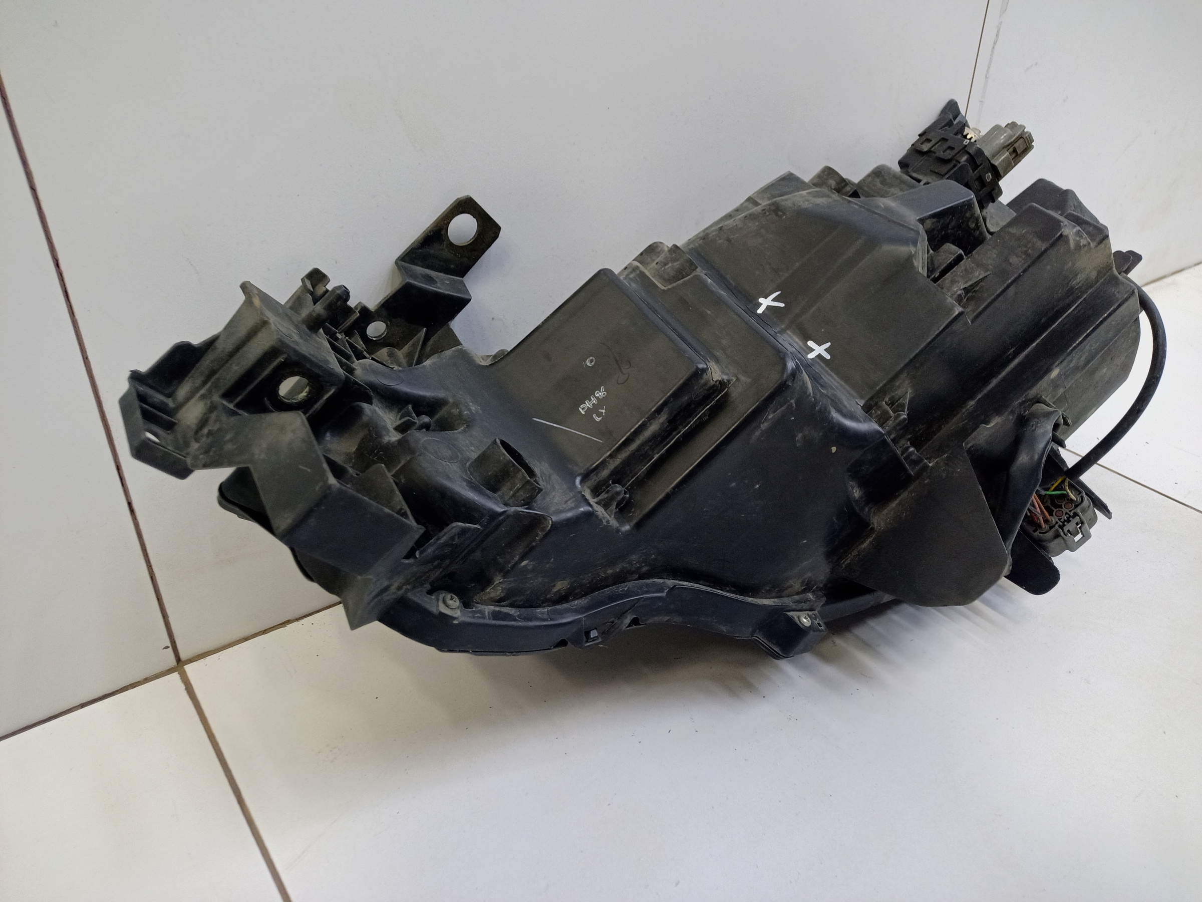 Фара передняя правая Mazda CX-4 Restail