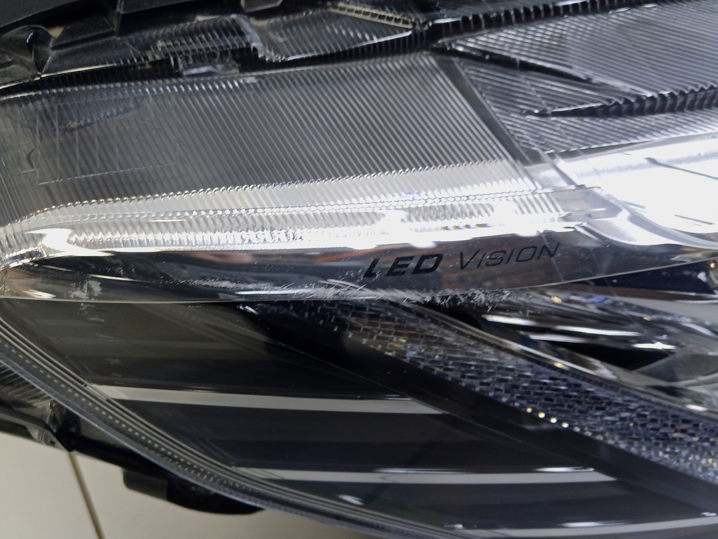 Фара передняя правая Haval Jolion LED