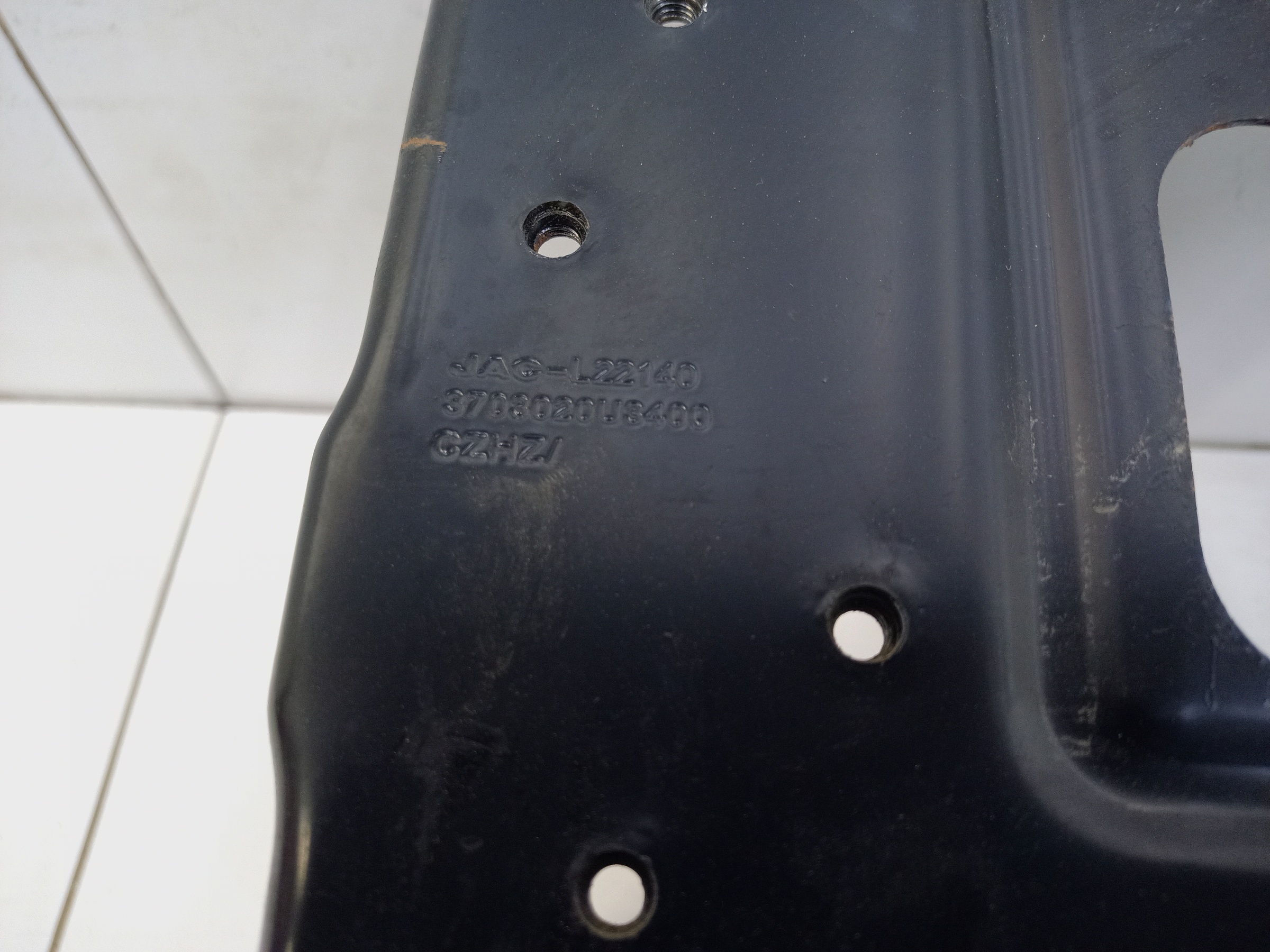 Площадка крепления АКБ Москвич 3