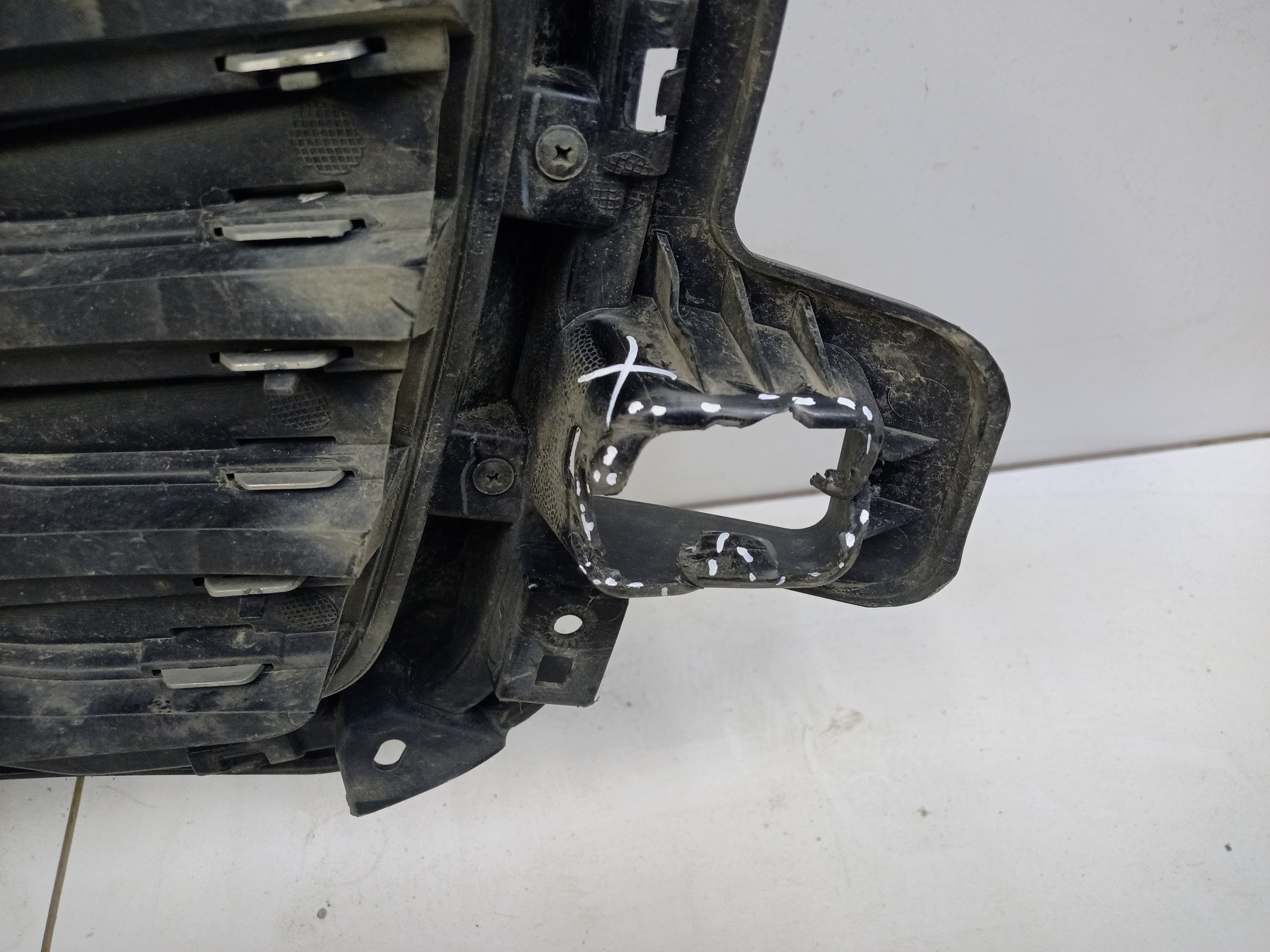 Решётка радиатора Haval Jolion под камеру