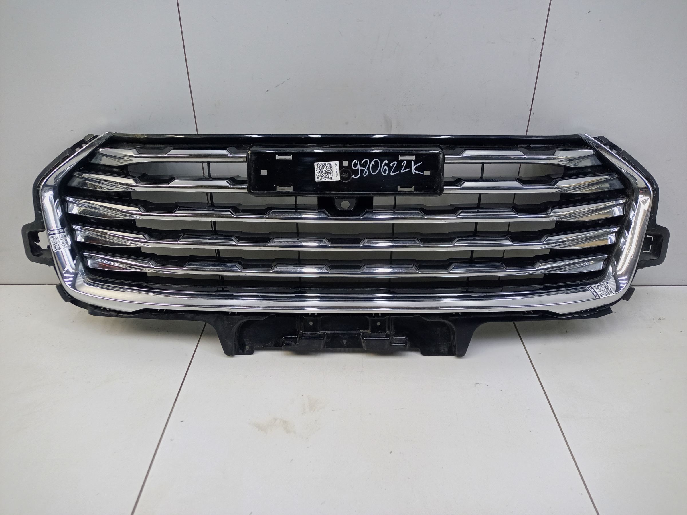 Решётка радиатора Haval Jolion под камеру