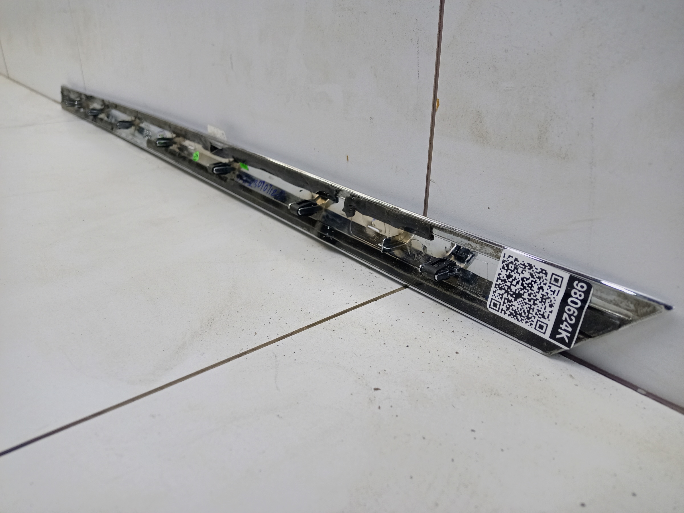 Накладка хром двери задней правой Bentley Flying Spur 2