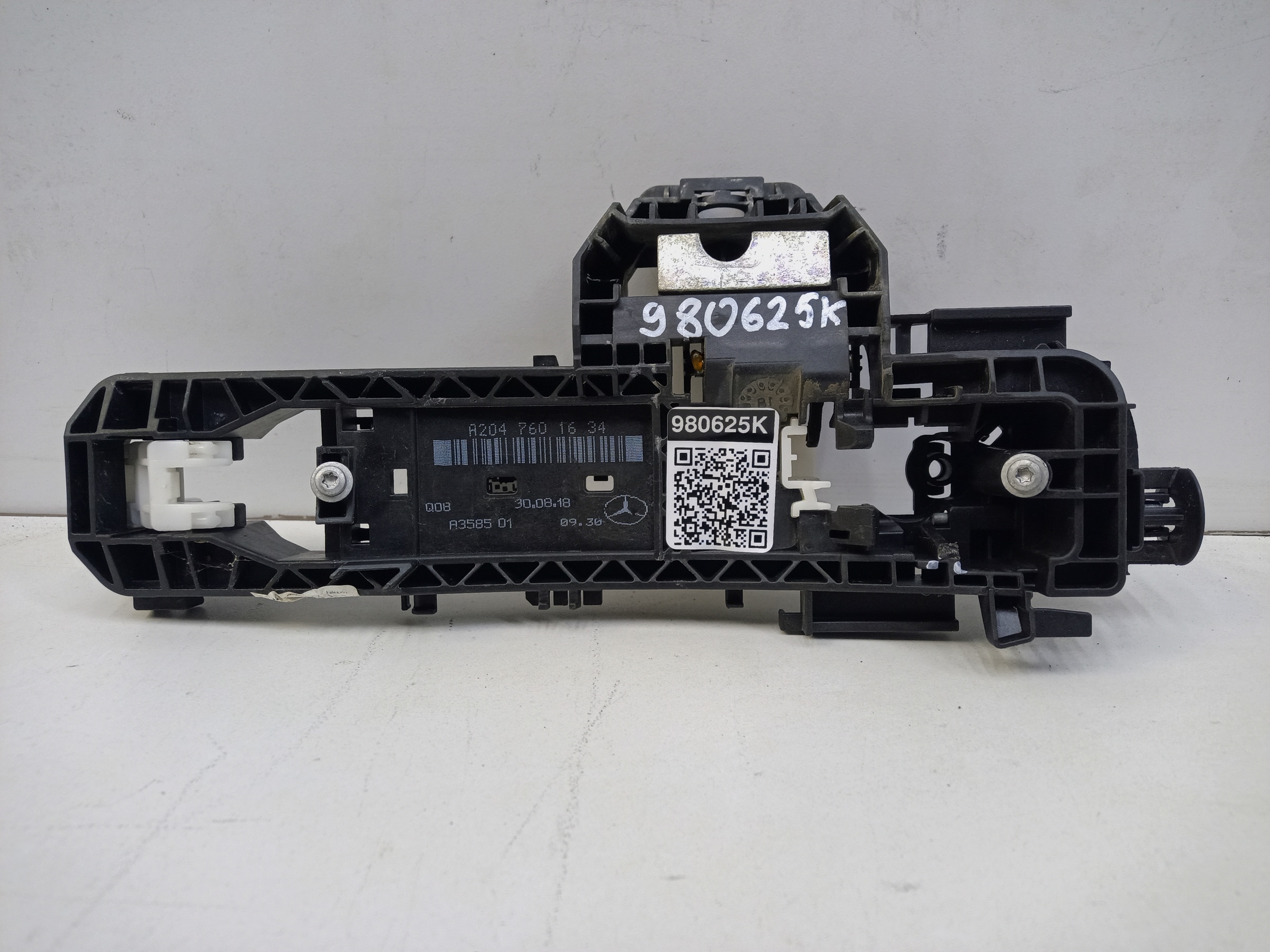 Кронштейн наружной ручки двери внутренний Mercedes Benz C-klasse W204