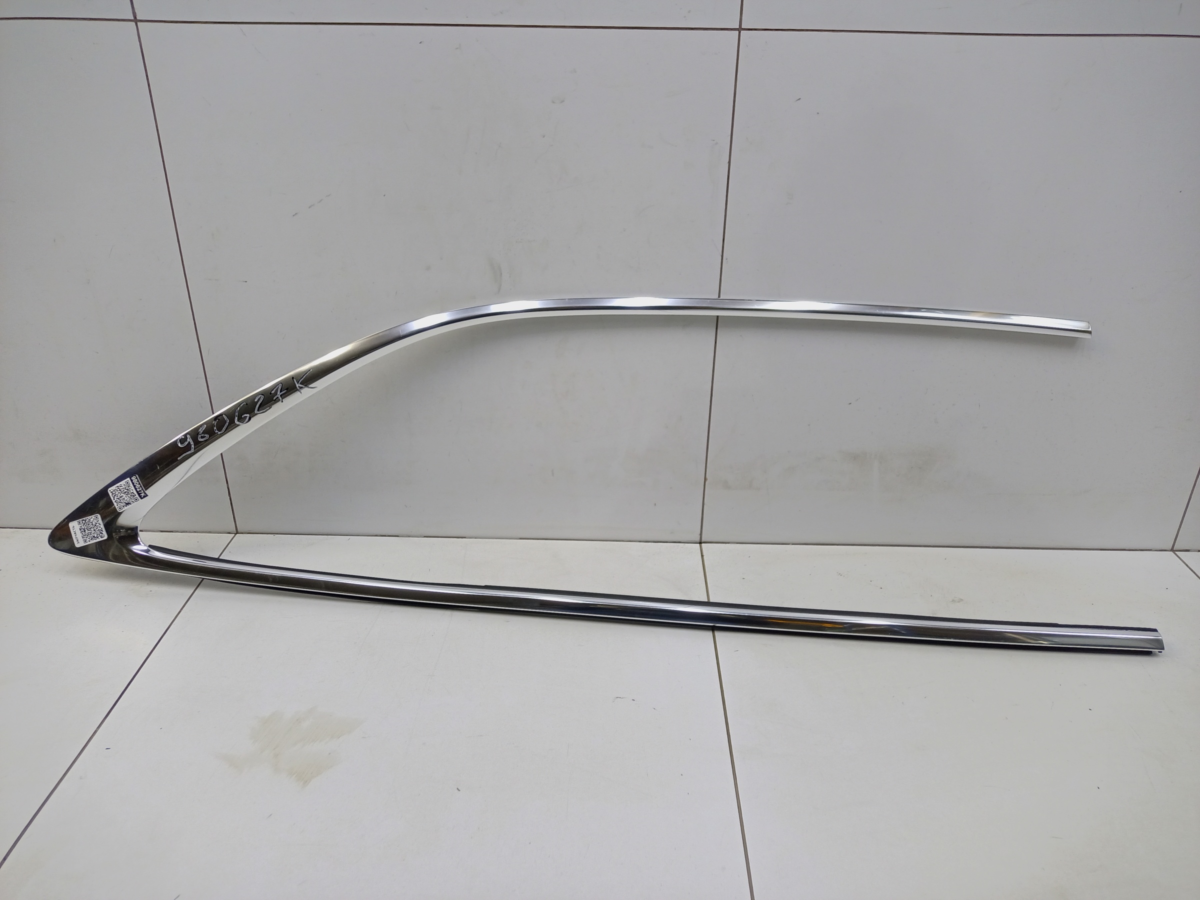 Молдинг двери задней правой Bentley Flying Spur 2