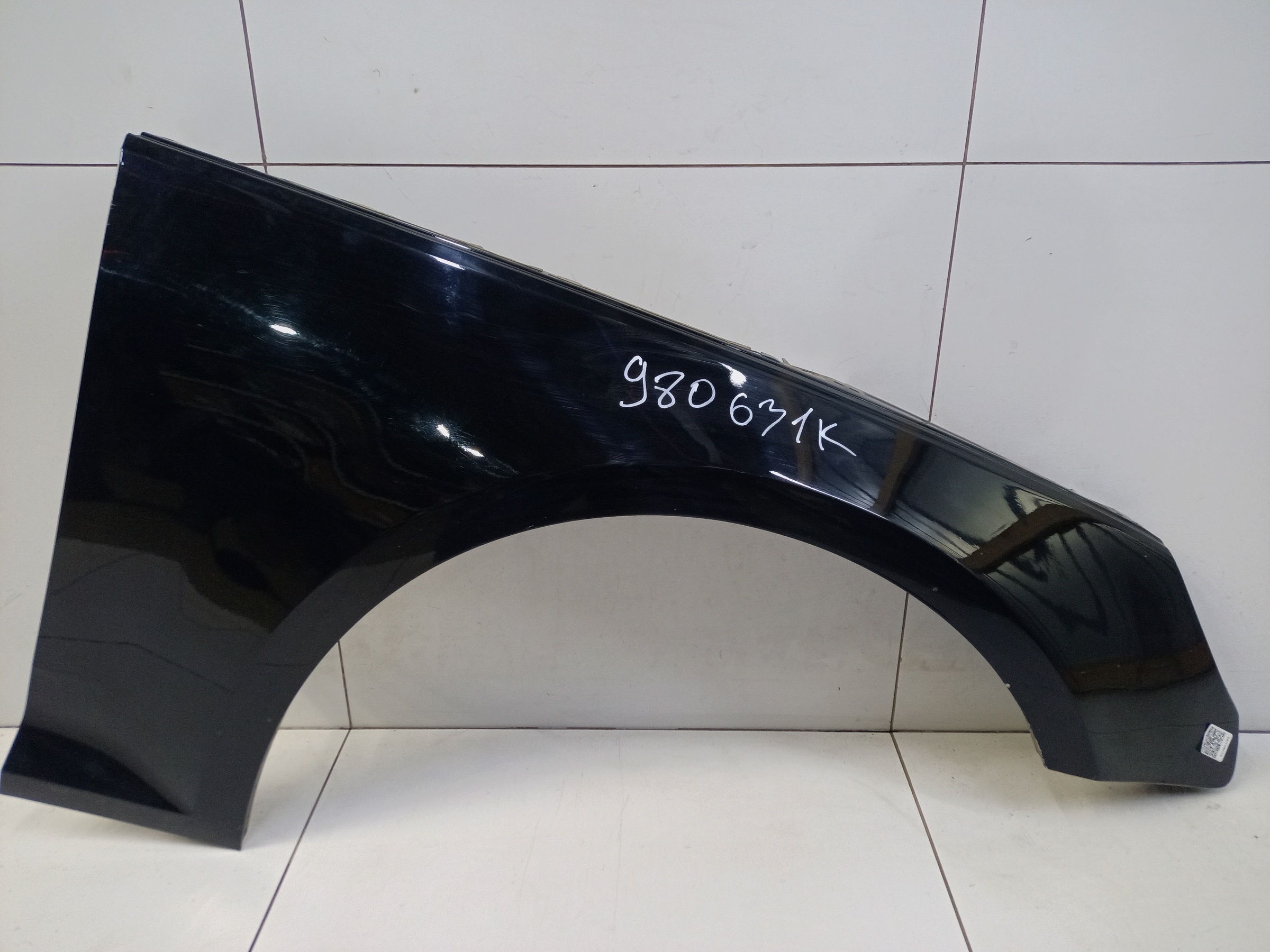 Крыло переднее правое Audi A4 B9