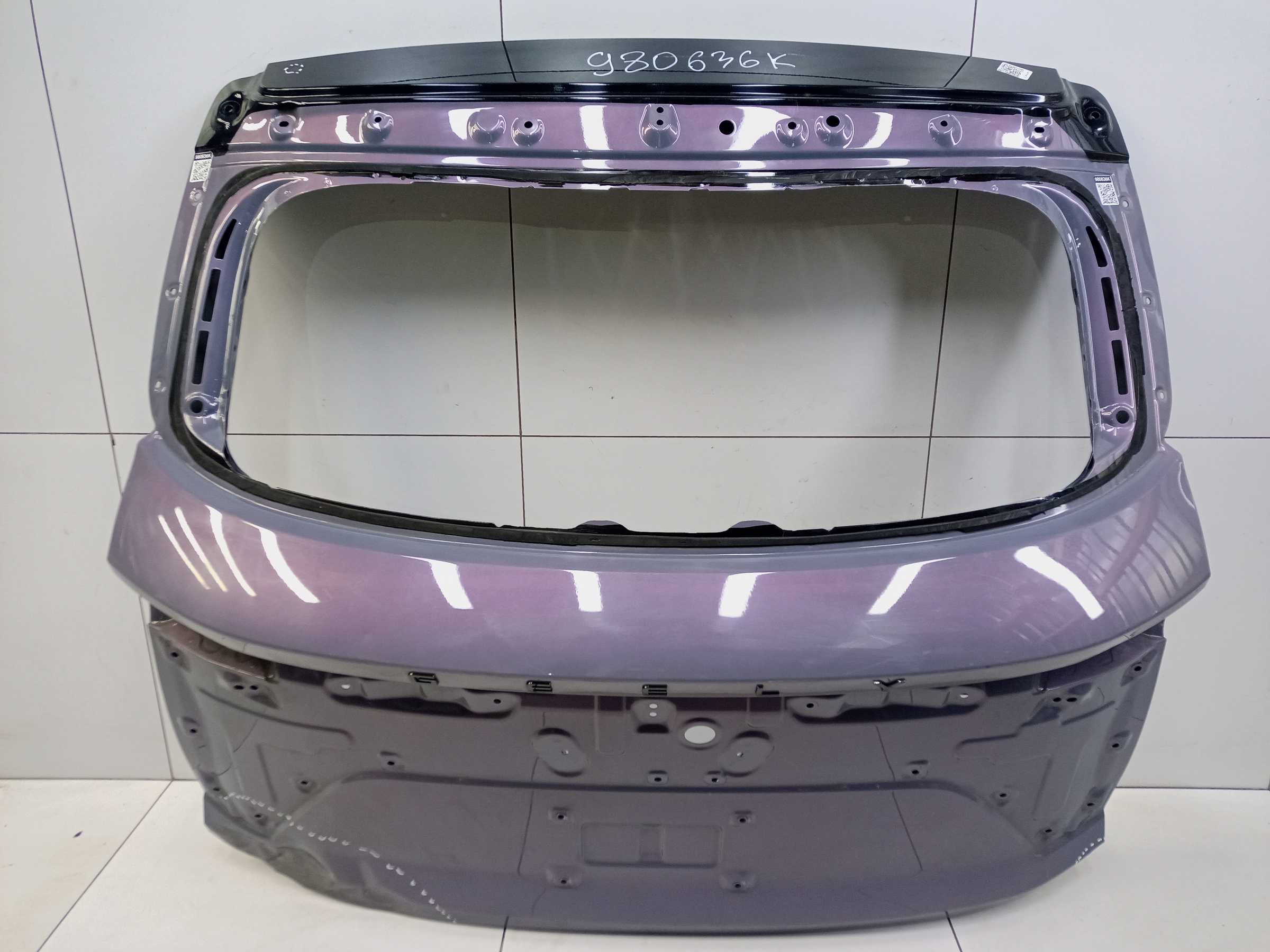 Крышка багажника Geely Coolray Restail