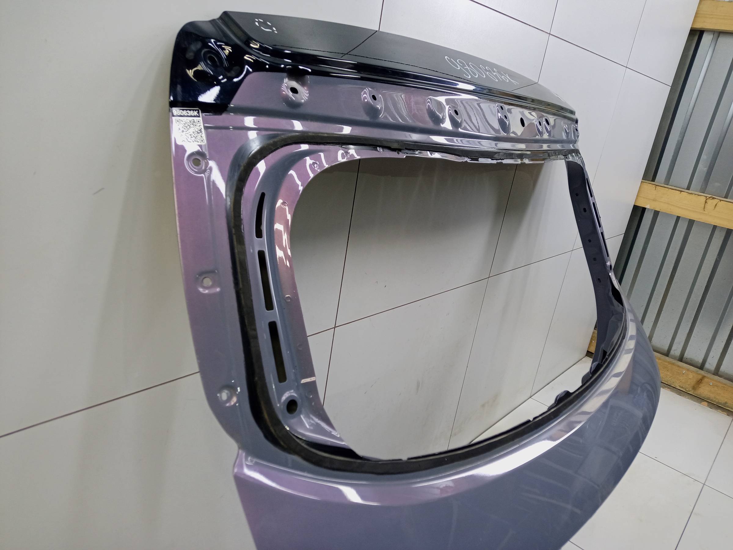 Крышка багажника Geely Coolray Restail