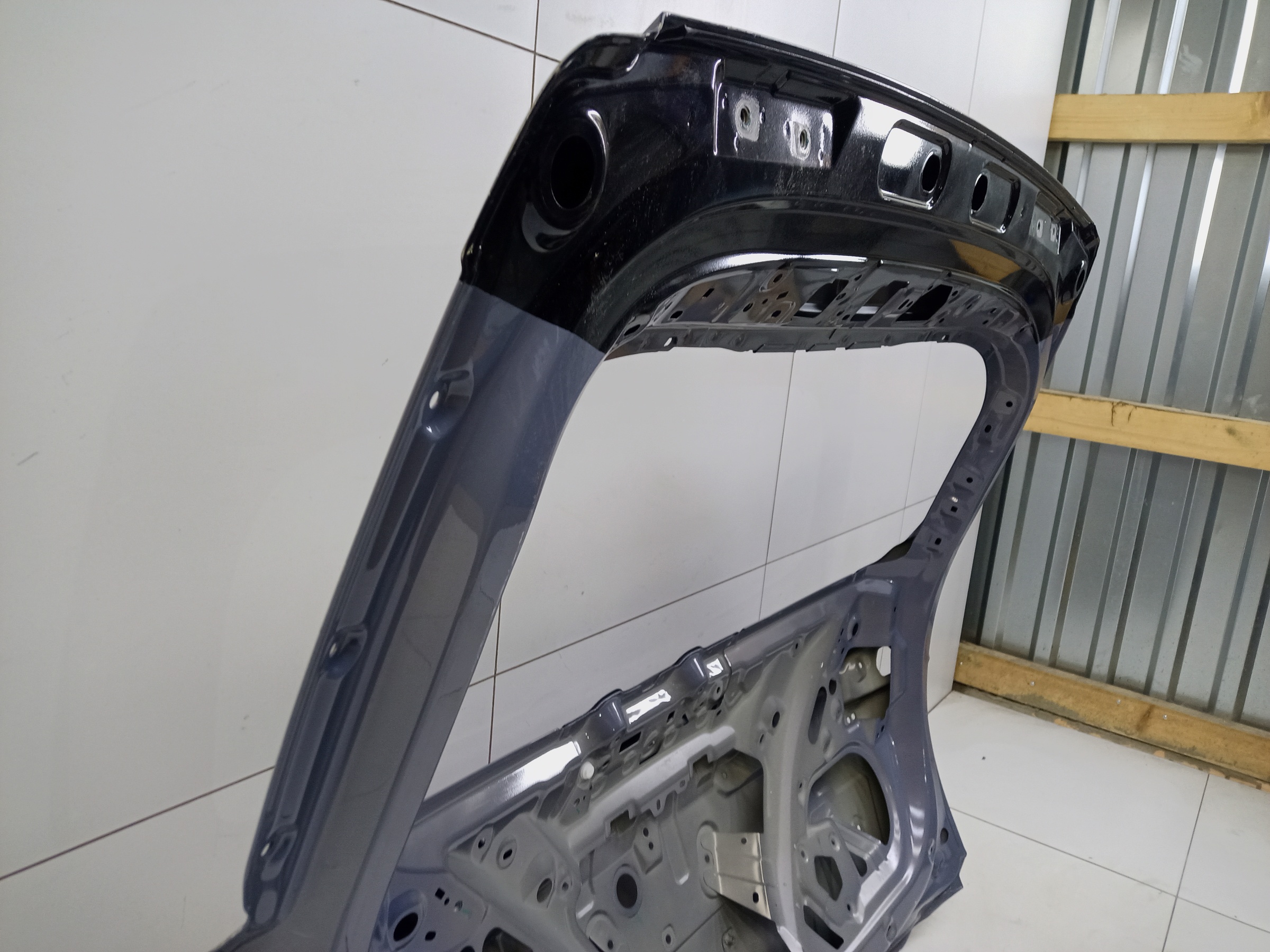 Крышка багажника Geely Coolray Restail