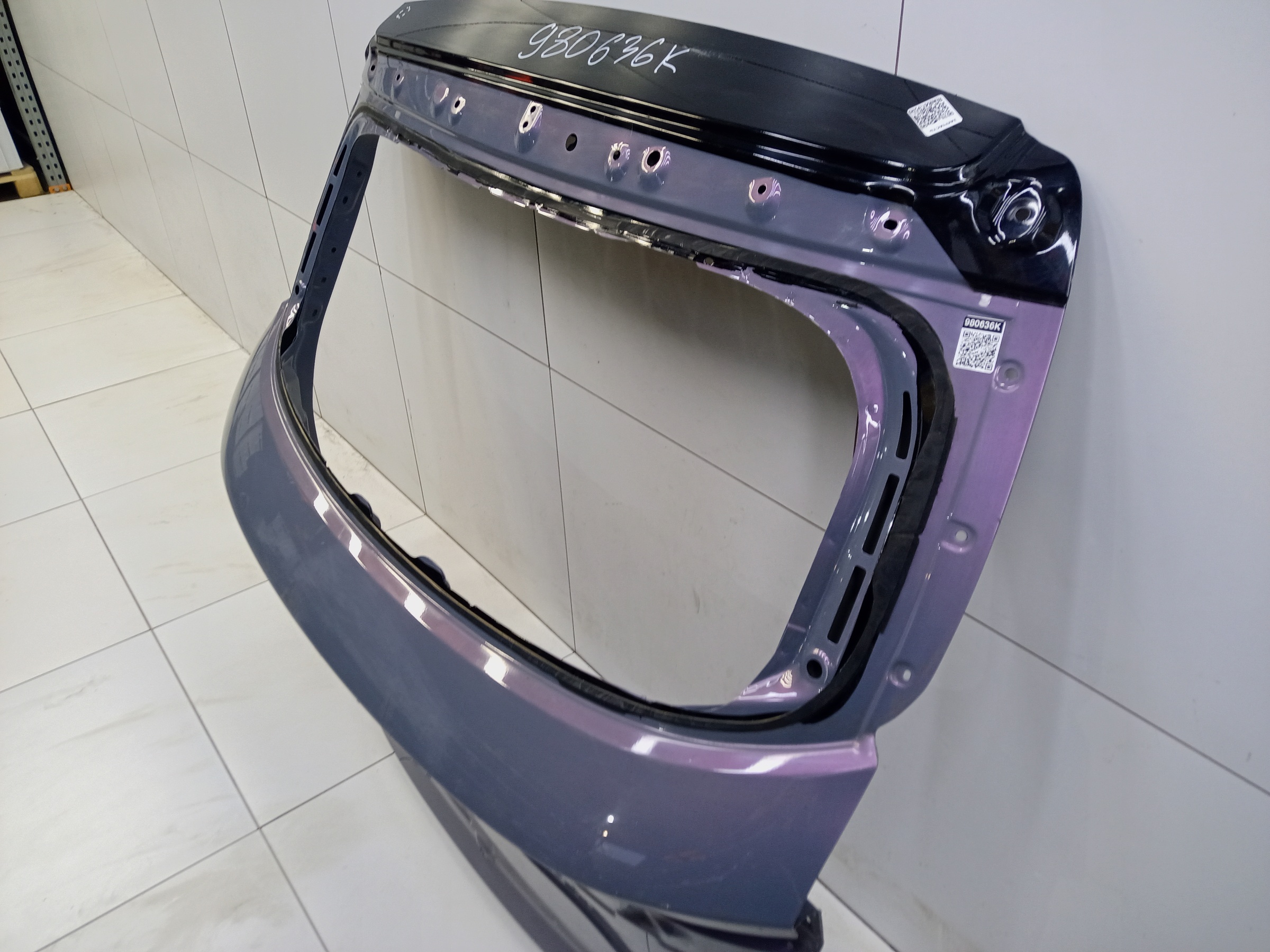 Крышка багажника Geely Coolray Restail