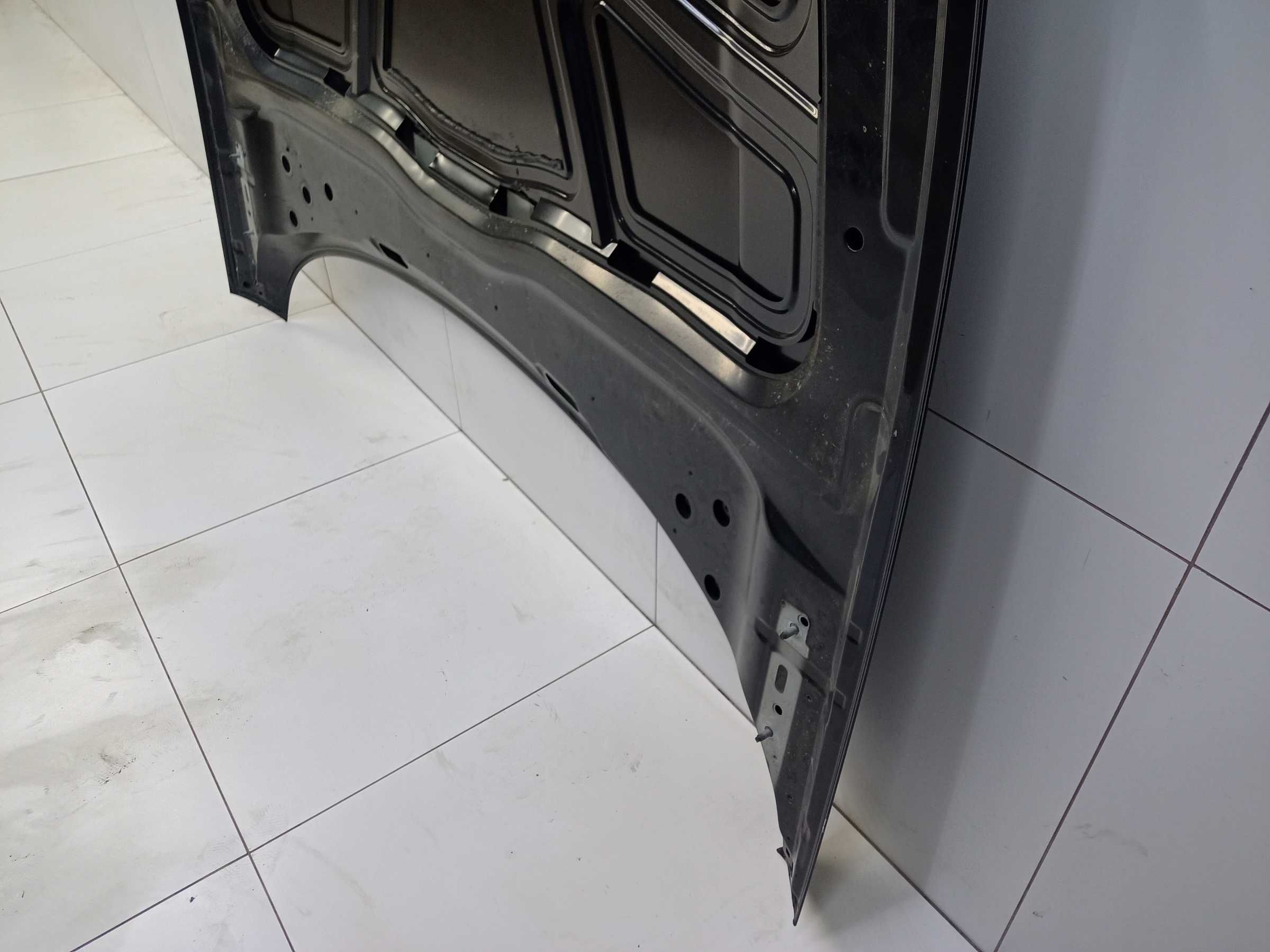 Капот Audi A4 B9