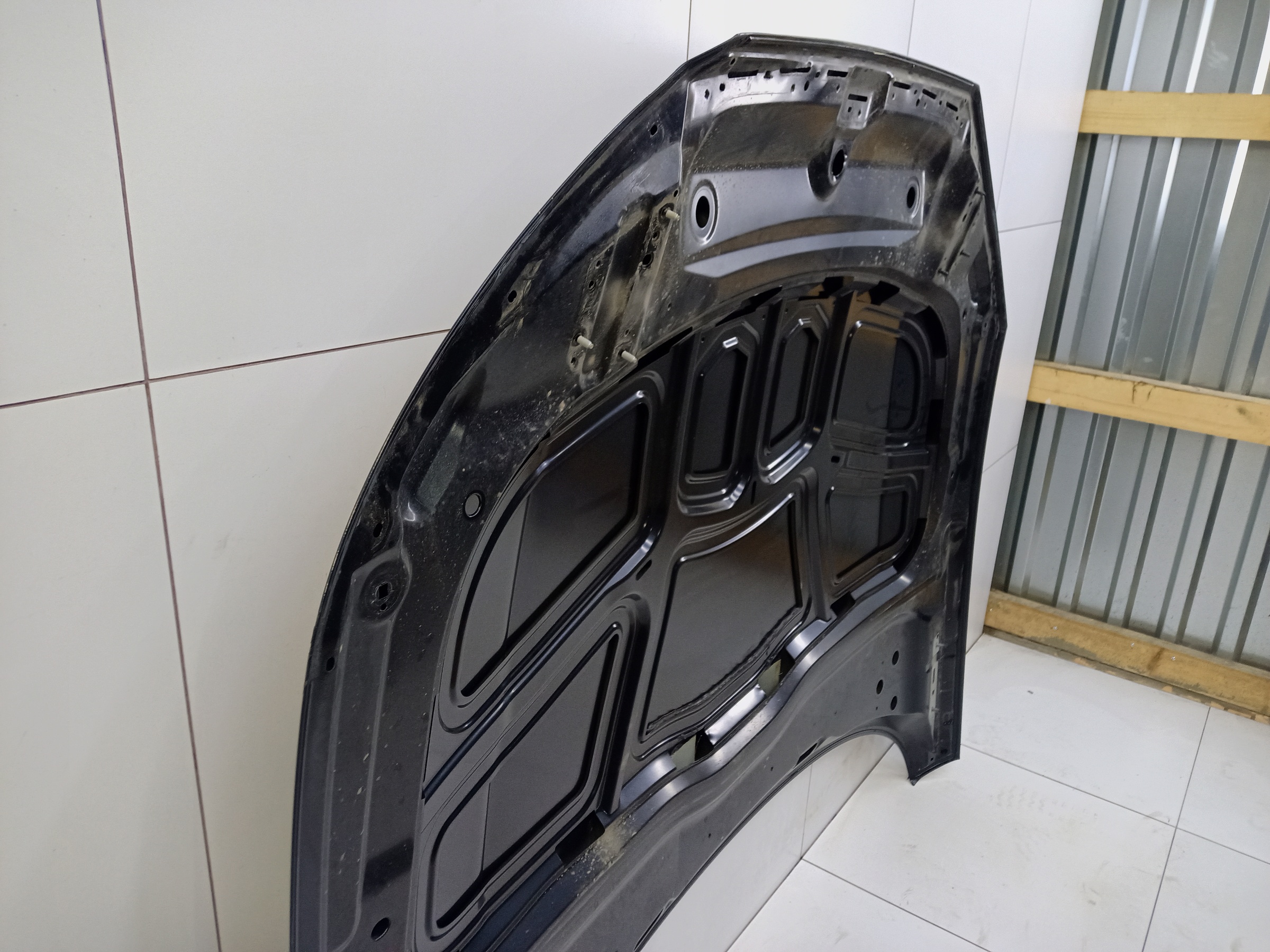 Капот Audi A4 B9