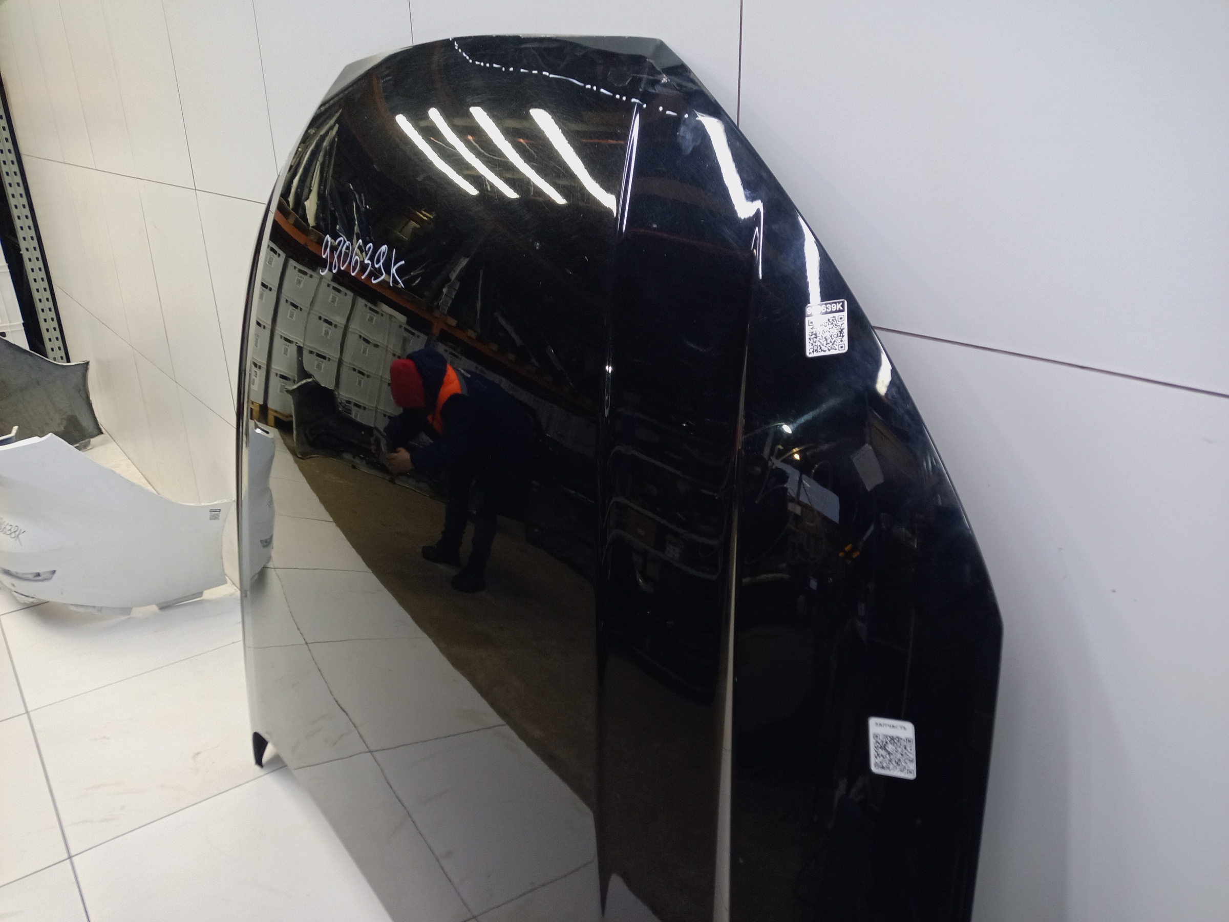 Капот Audi A4 B9