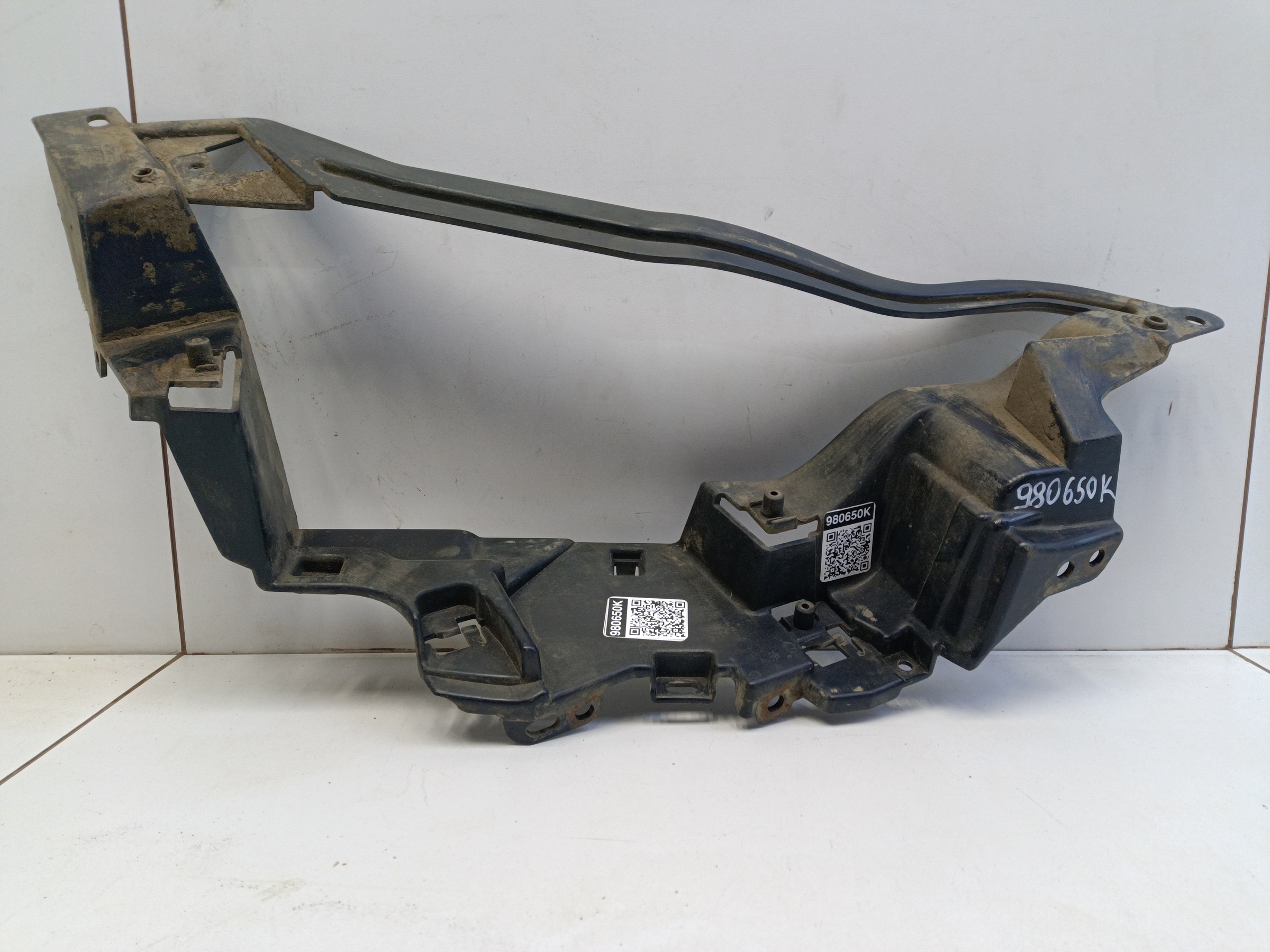 Кронштейн насадки глушителя правой BMW X7 G07