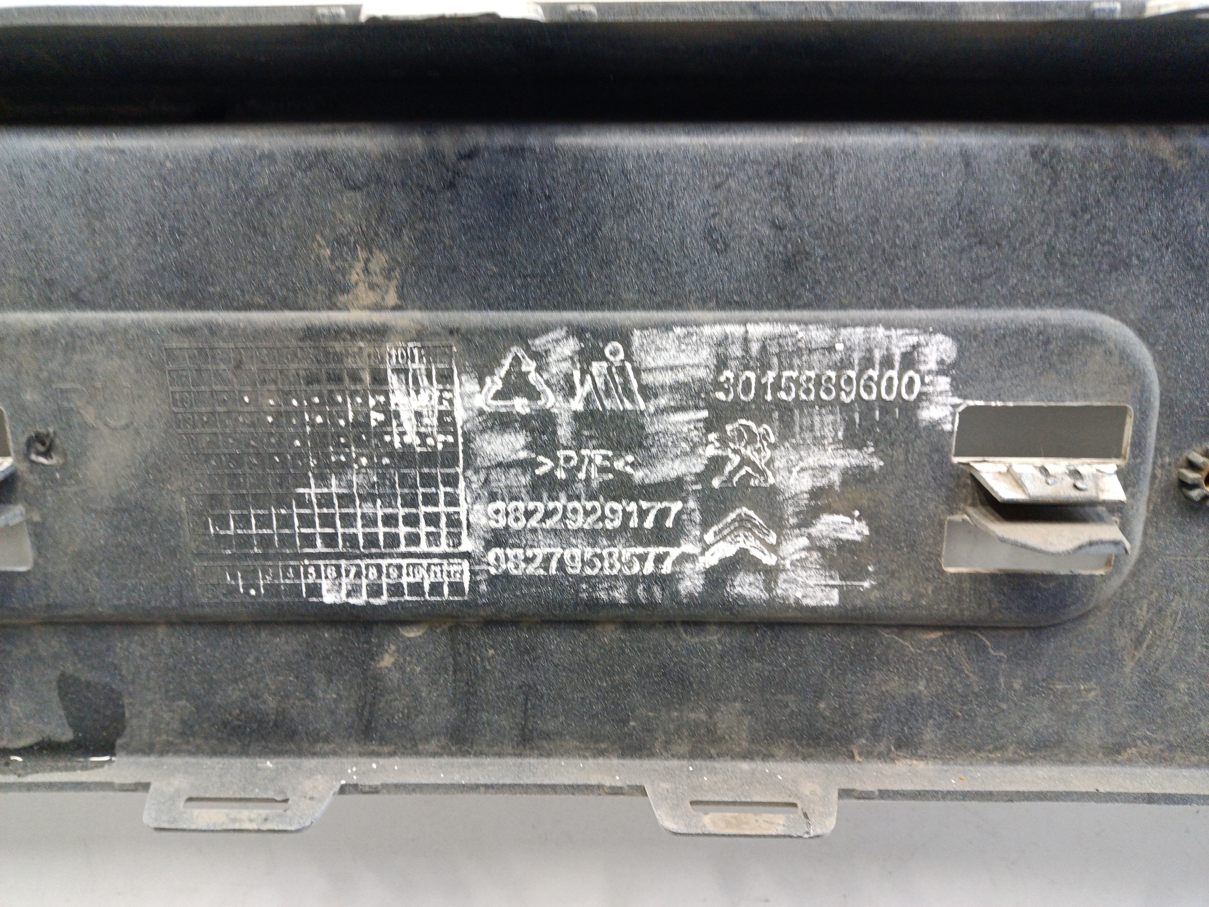 Бампер передний Peugeot Traveller