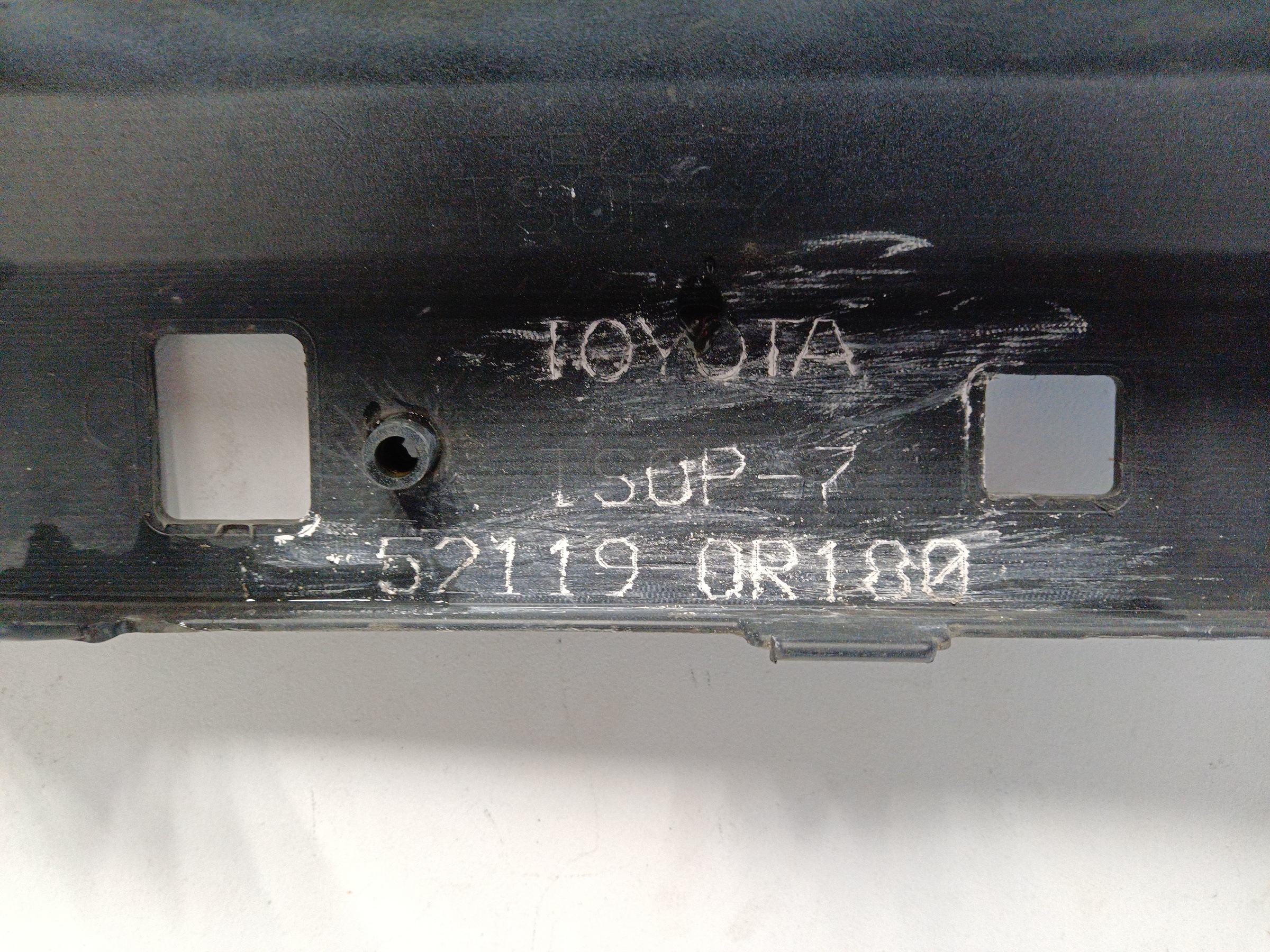 Бампер передний Toyota RAV4 CA40 Restail