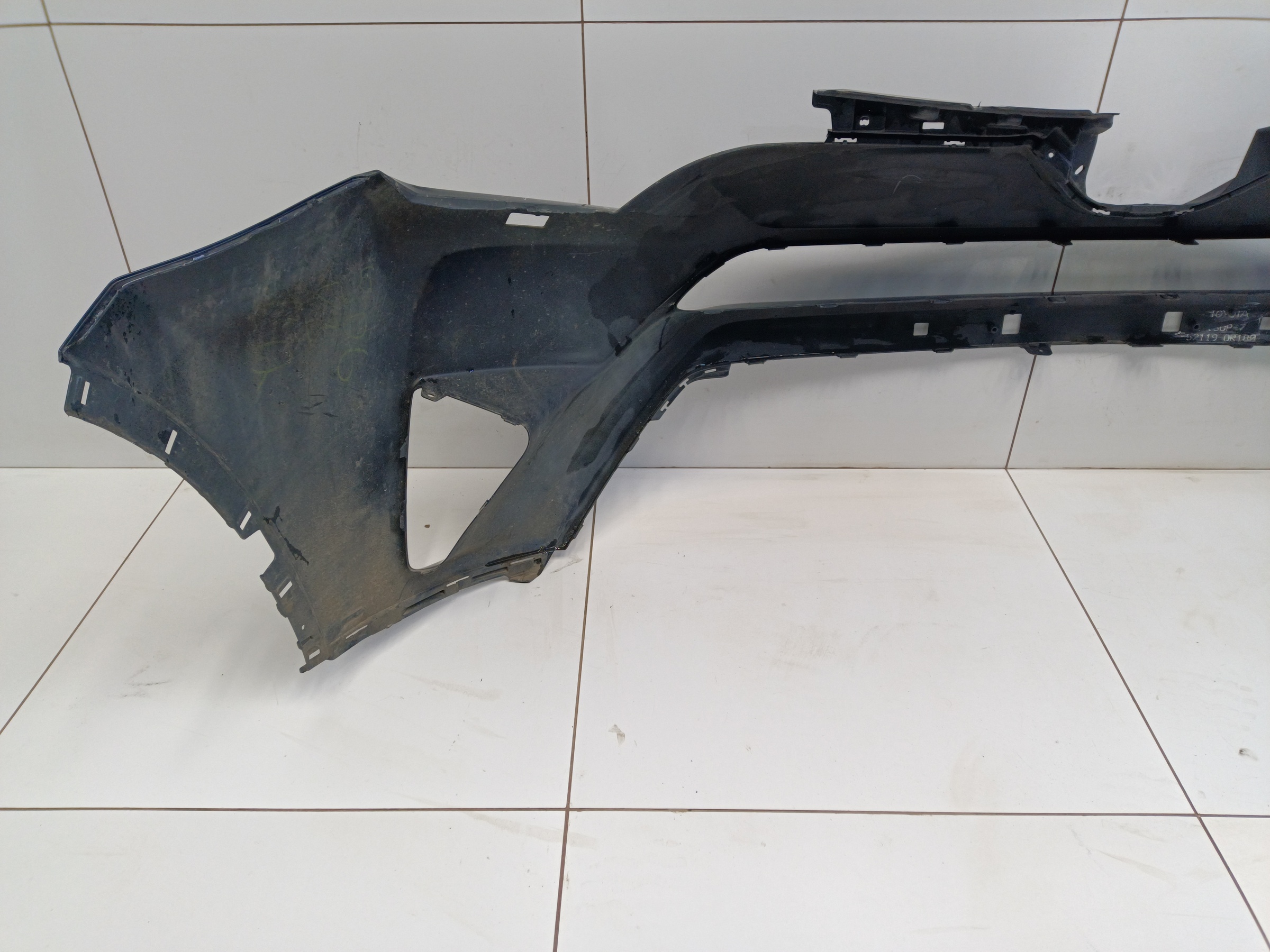 Бампер передний Toyota RAV4 CA40 Restail