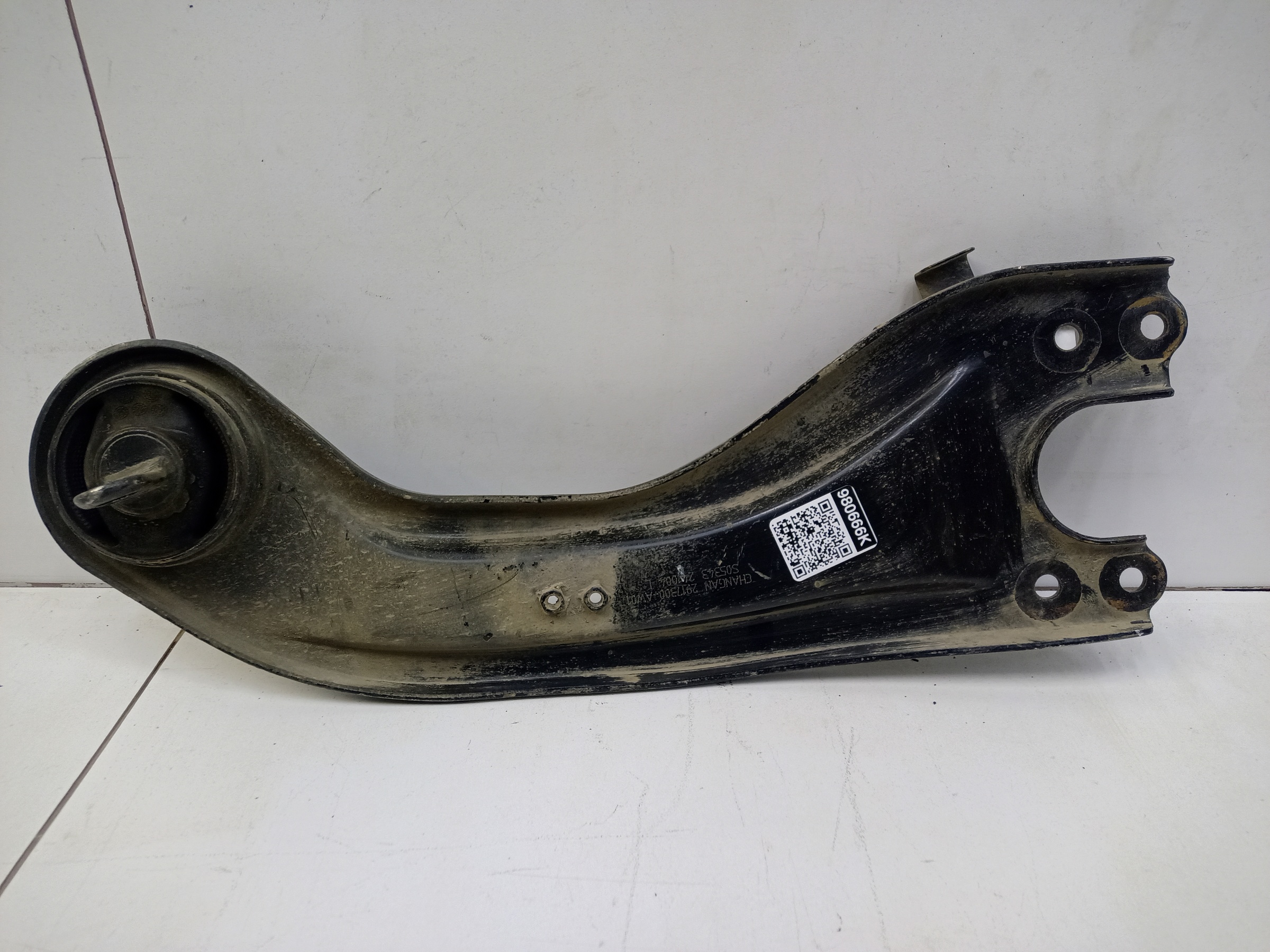 Рычаг задней подвески левый продольный Changan UNI-T