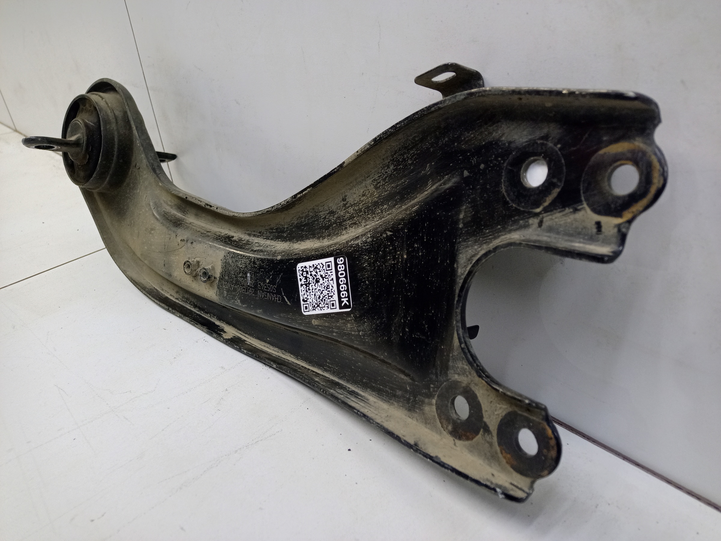 Рычаг задней подвески левый продольный Changan UNI-T