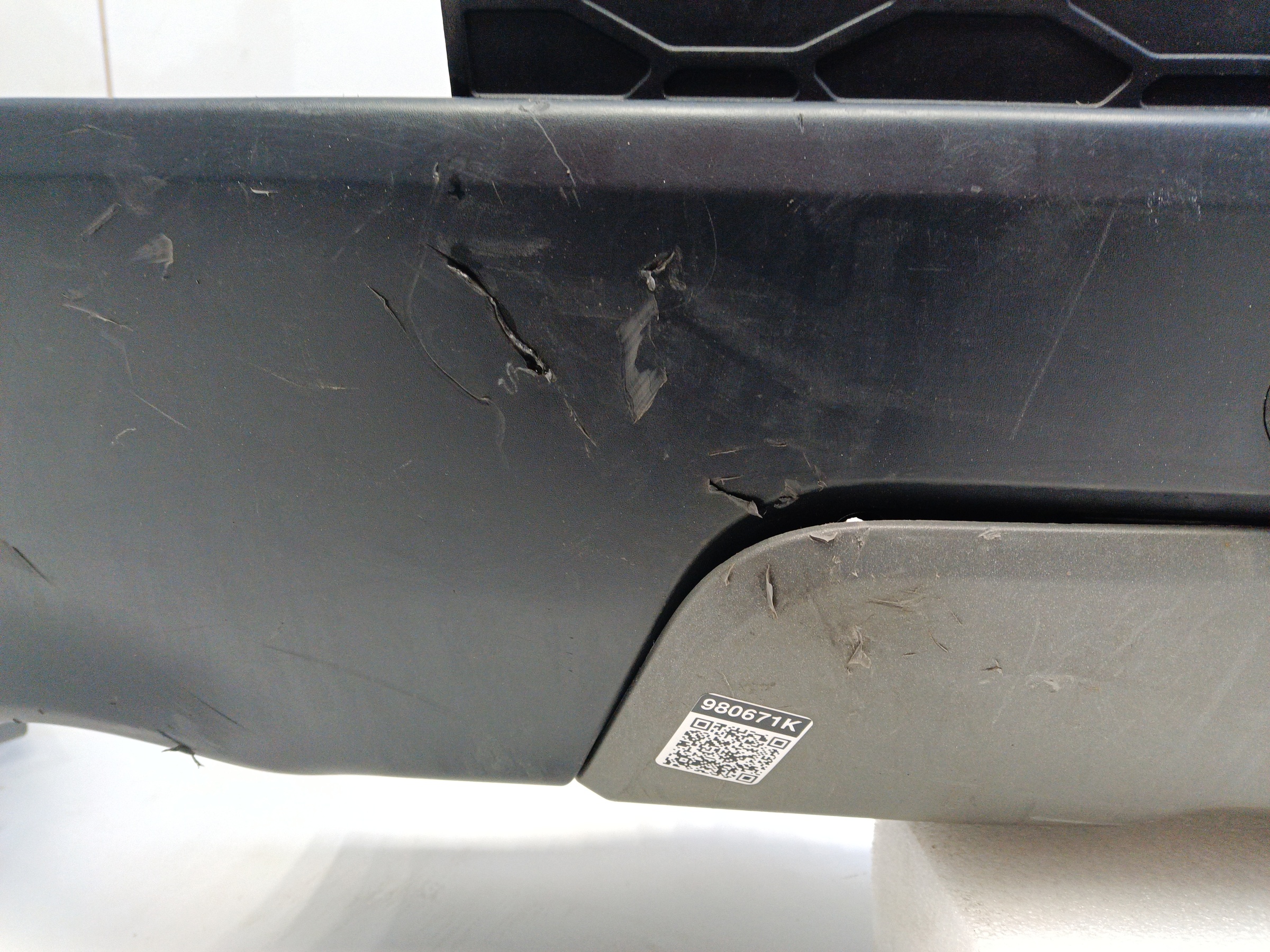 Бампер задний Land Rover Discovery Sport 1