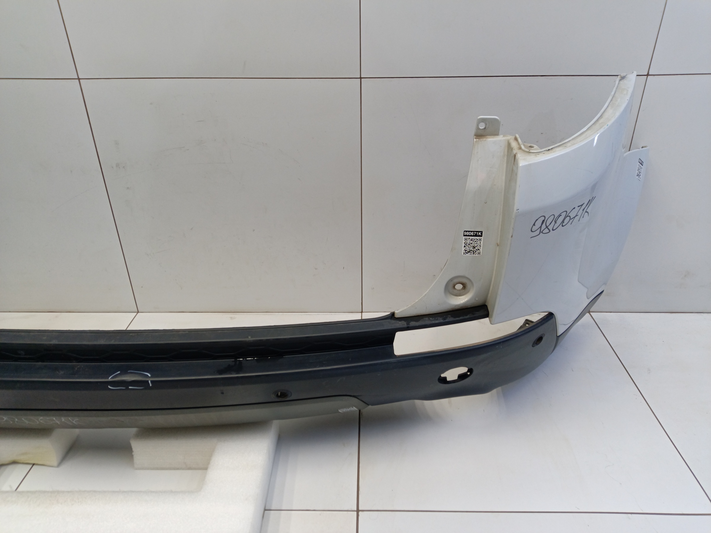 Бампер задний Land Rover Discovery Sport 1