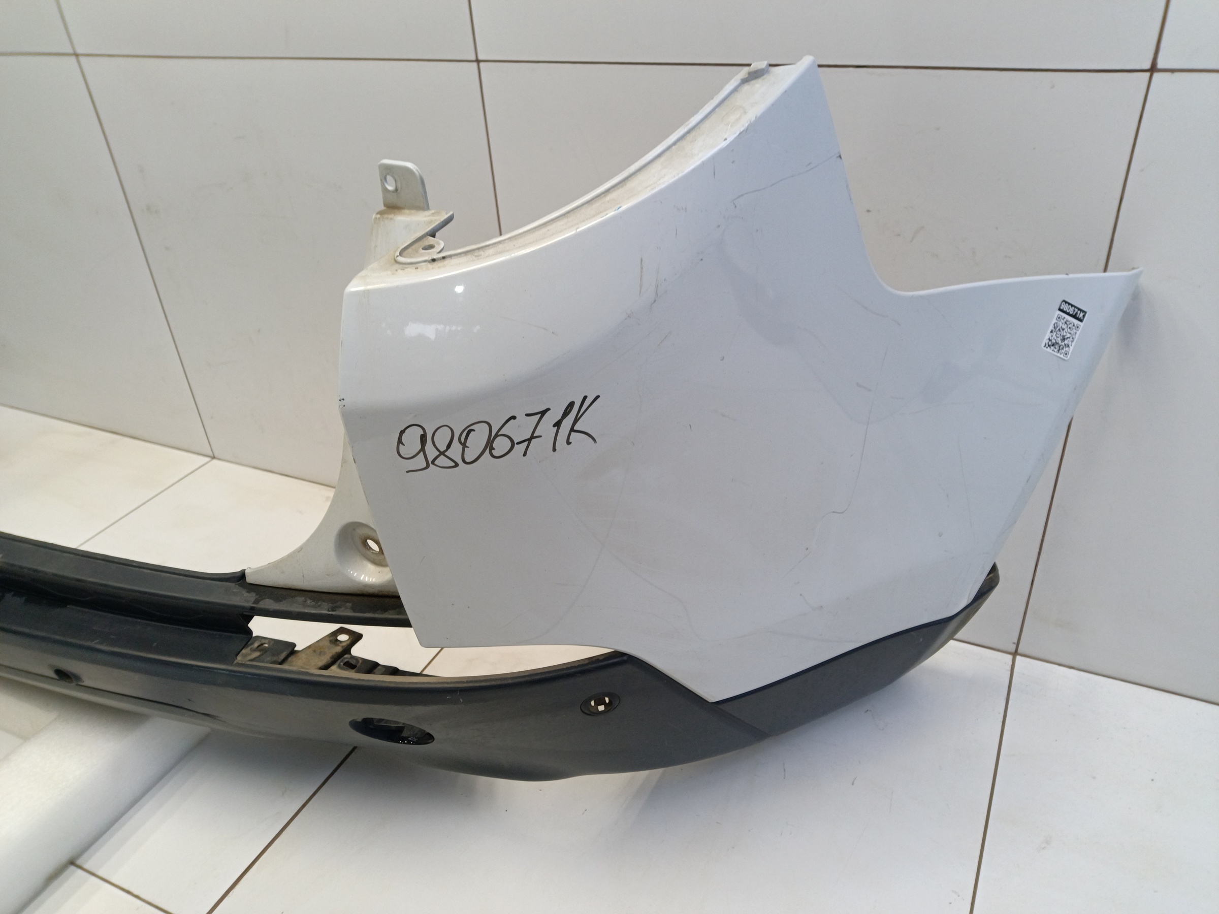 Бампер задний Land Rover Discovery Sport 1