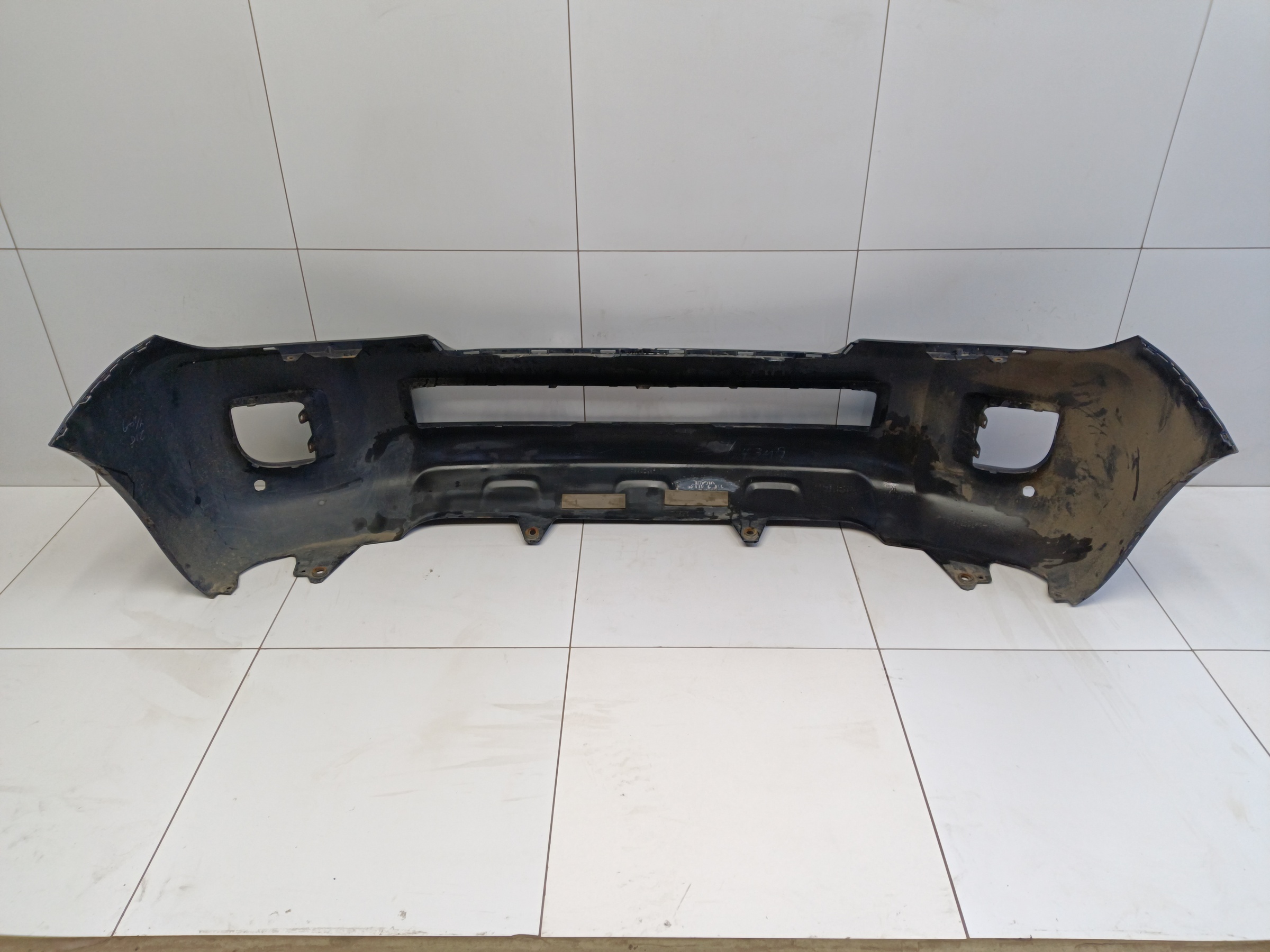 Бампер передний Toyota Land Cruiser 200 Restail 1