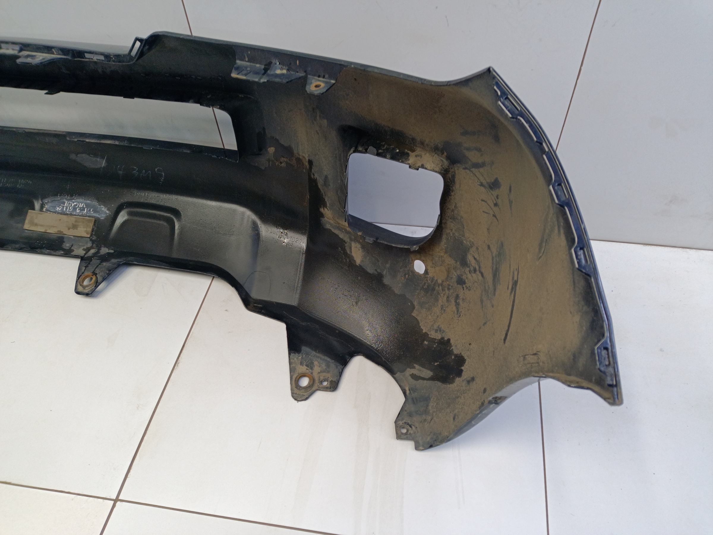 Бампер передний Toyota Land Cruiser 200 Restail 1