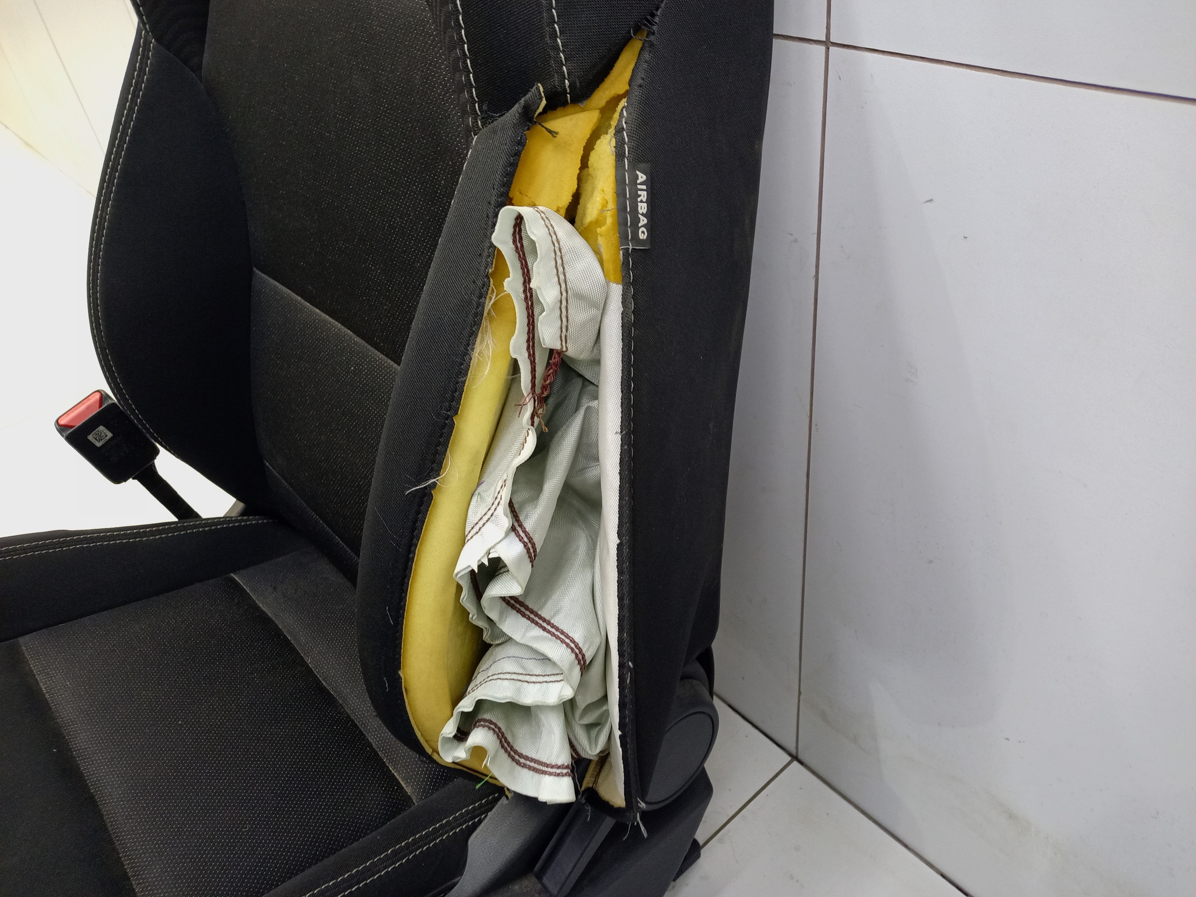 Сиденье переднее левое Geely Coolray