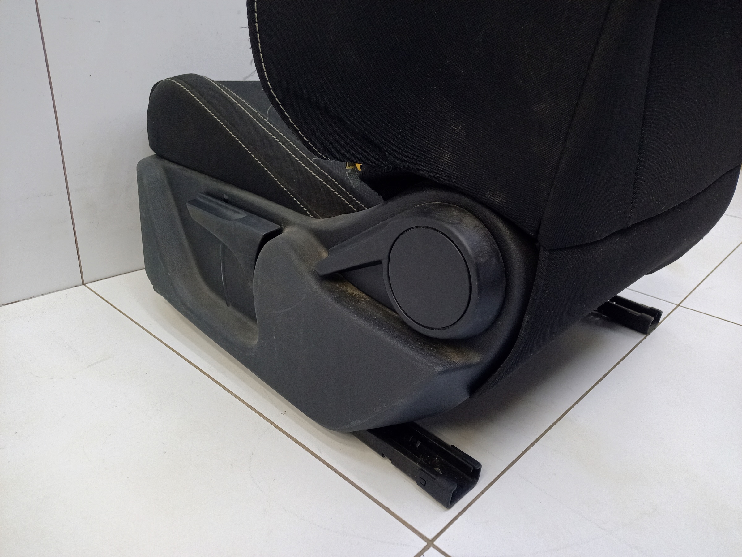 Сиденье переднее левое Geely Coolray