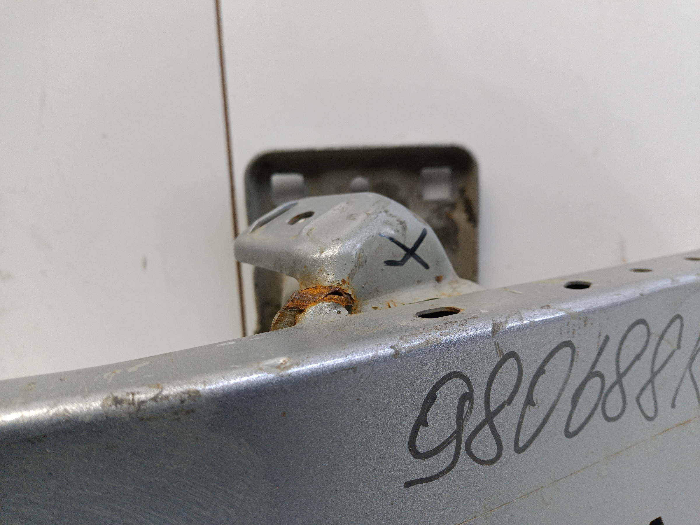 Усилитель переднего бампера Haval Jolion