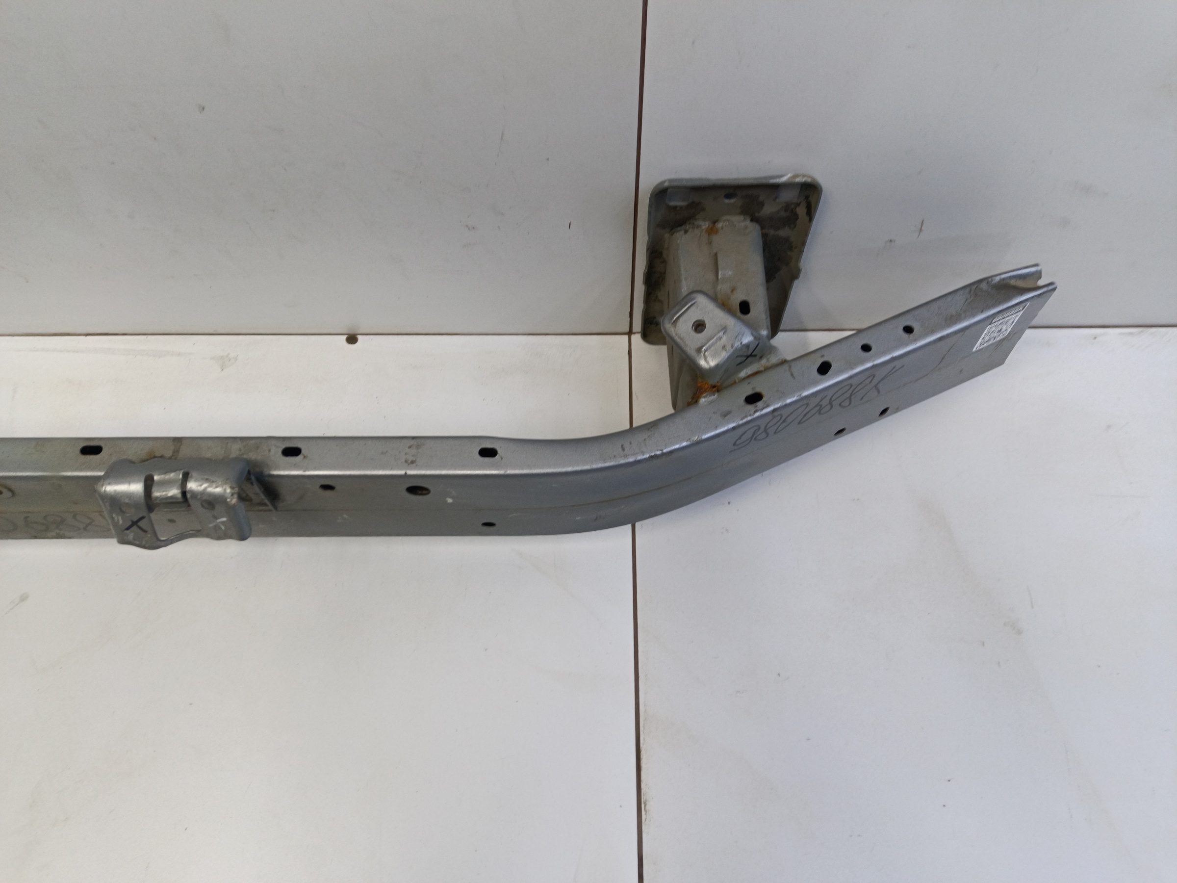 Усилитель переднего бампера Haval Jolion