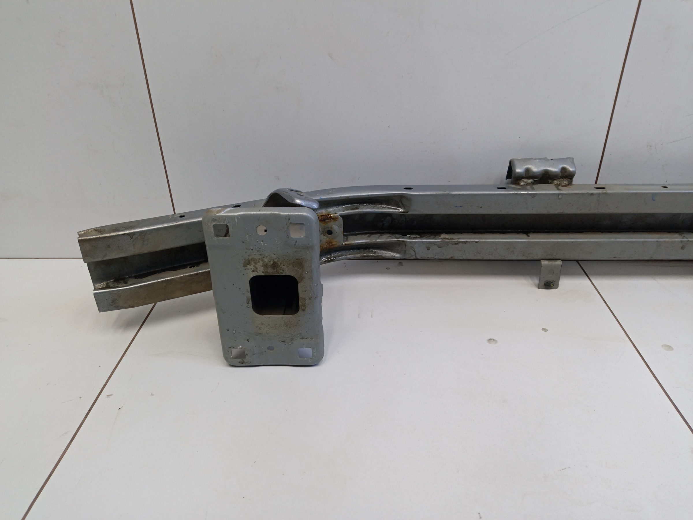 Усилитель переднего бампера Haval Jolion