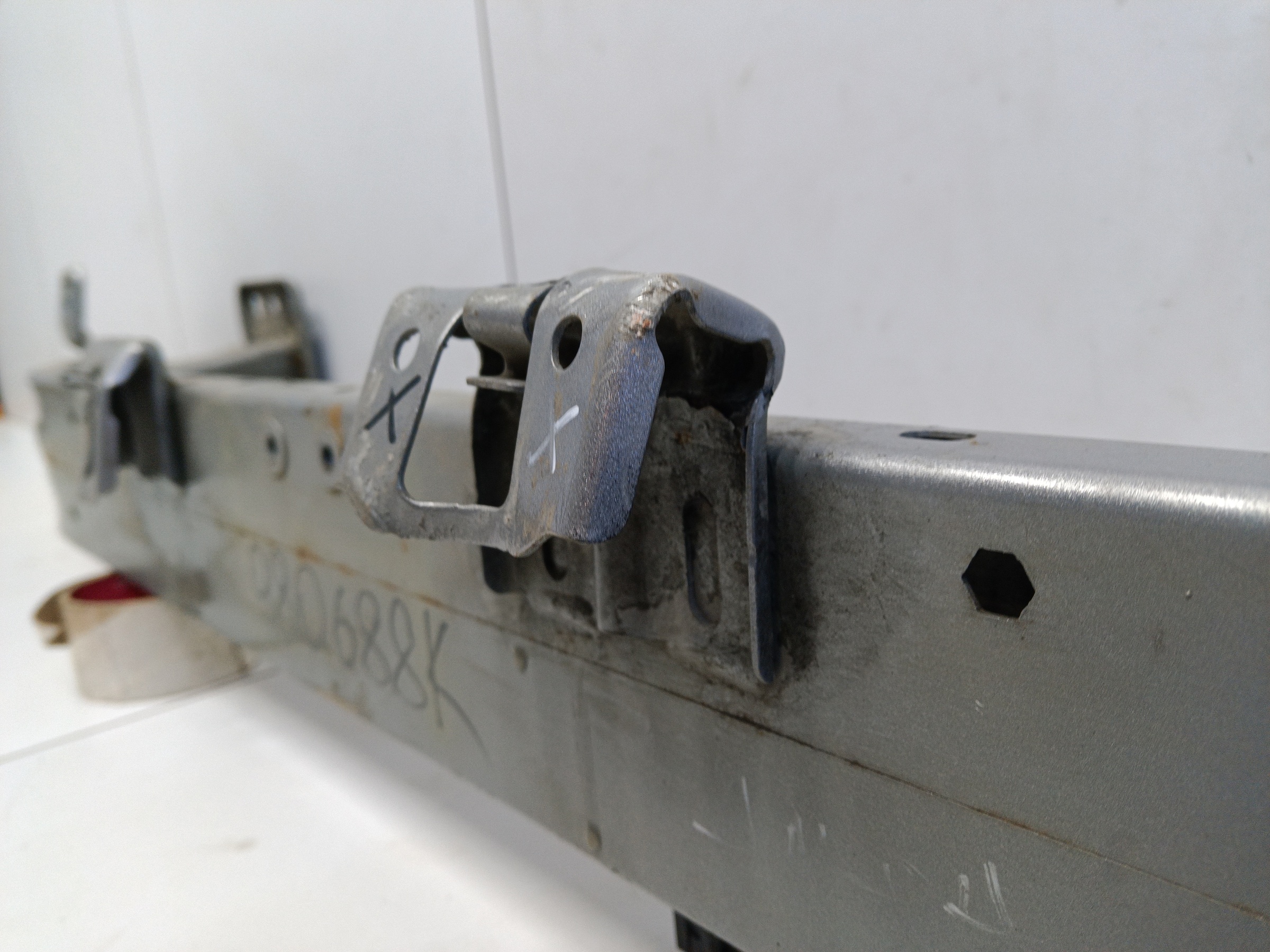 Усилитель переднего бампера Haval Jolion