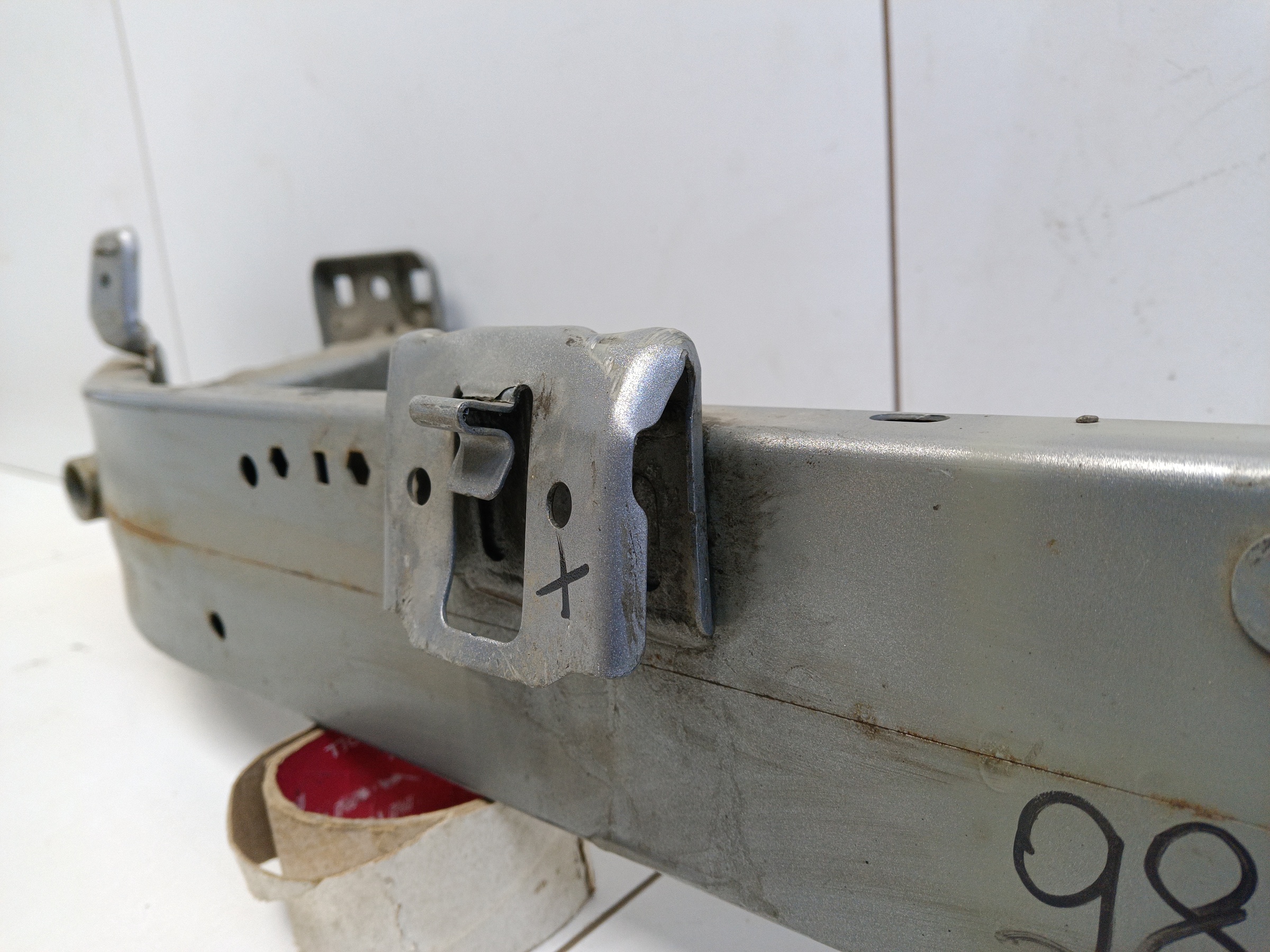 Усилитель переднего бампера Haval Jolion