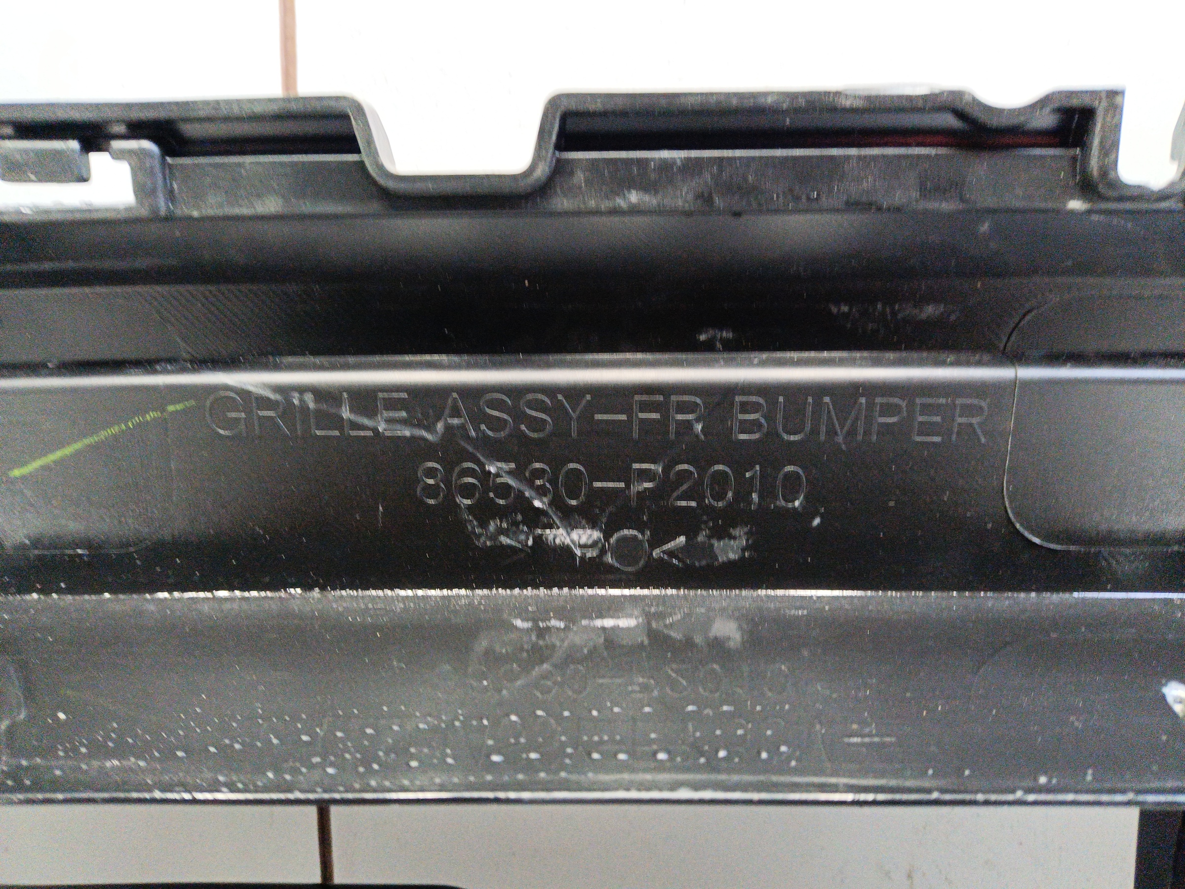 Решётка переднего бампера Kia Sorento 4